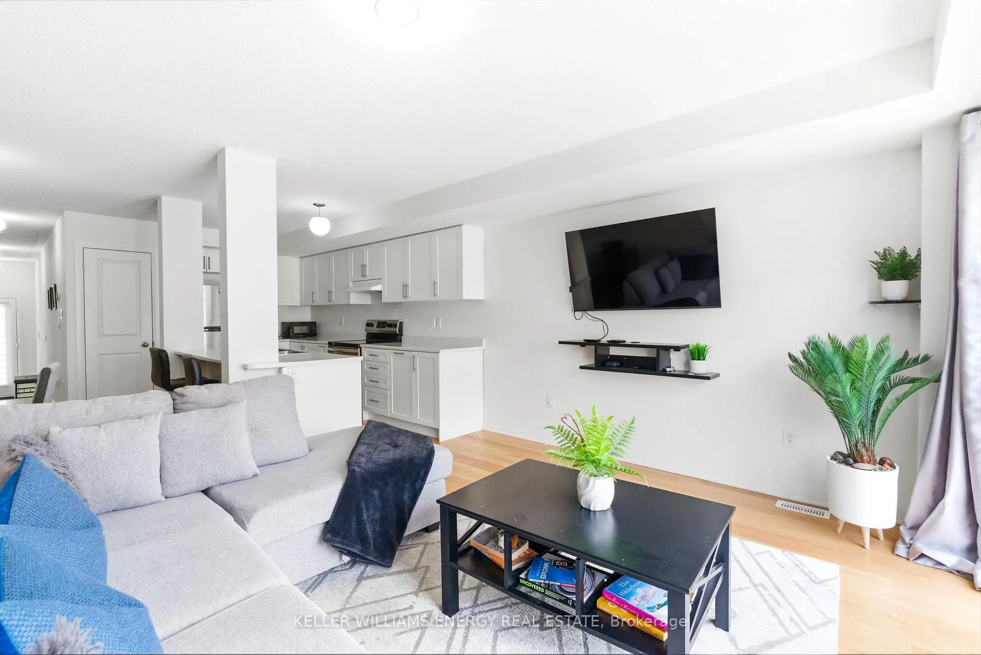 Photo 11 of 133 Sailors Landing, Clarington, Bowmanville — HOMEH
