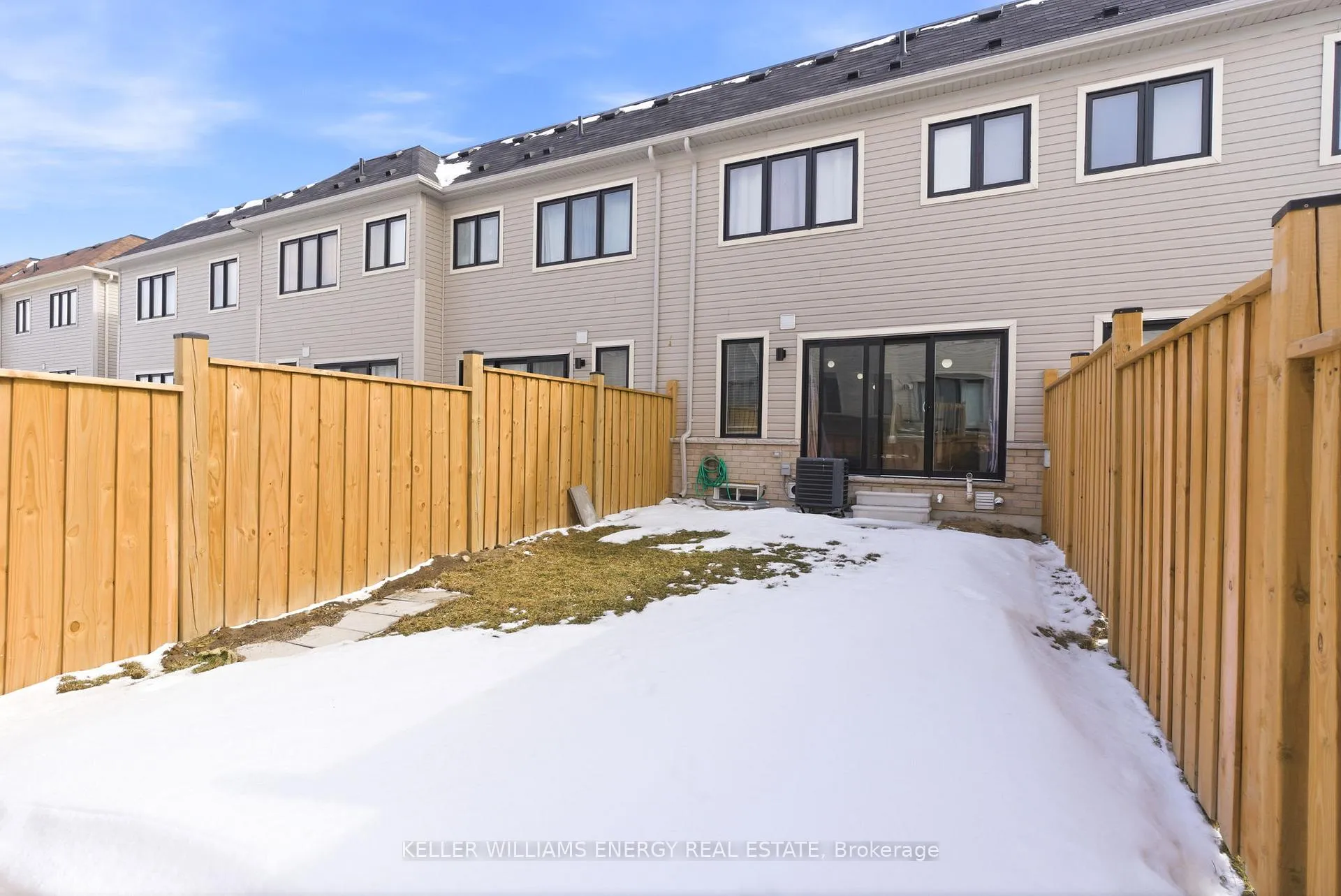 Photo 31 of 133 Sailors Landing, Clarington, Bowmanville — HOMEH