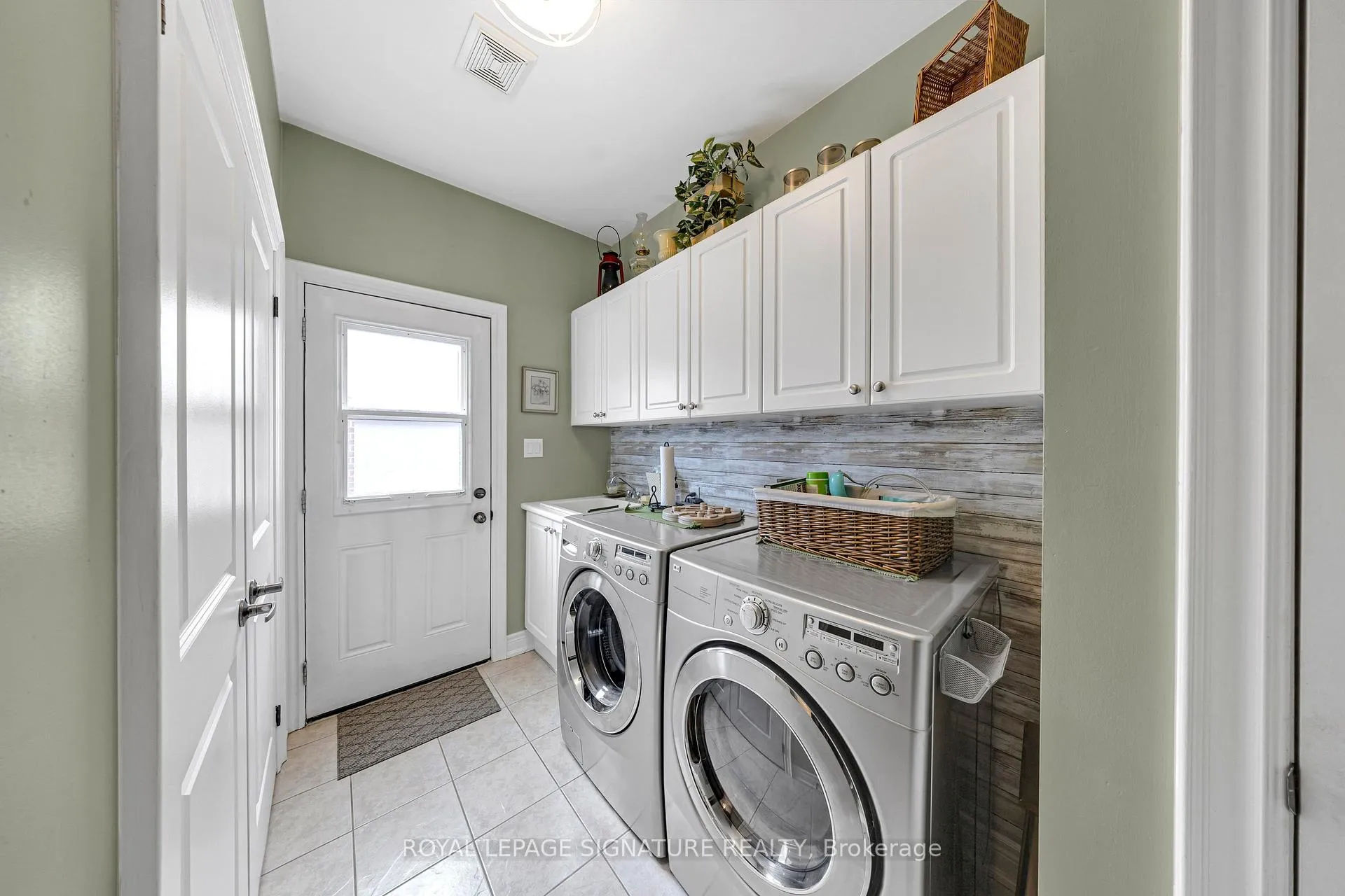 Photo 9 of 473A Oakwood Drive, Pickering, Rosebank — HOMEH