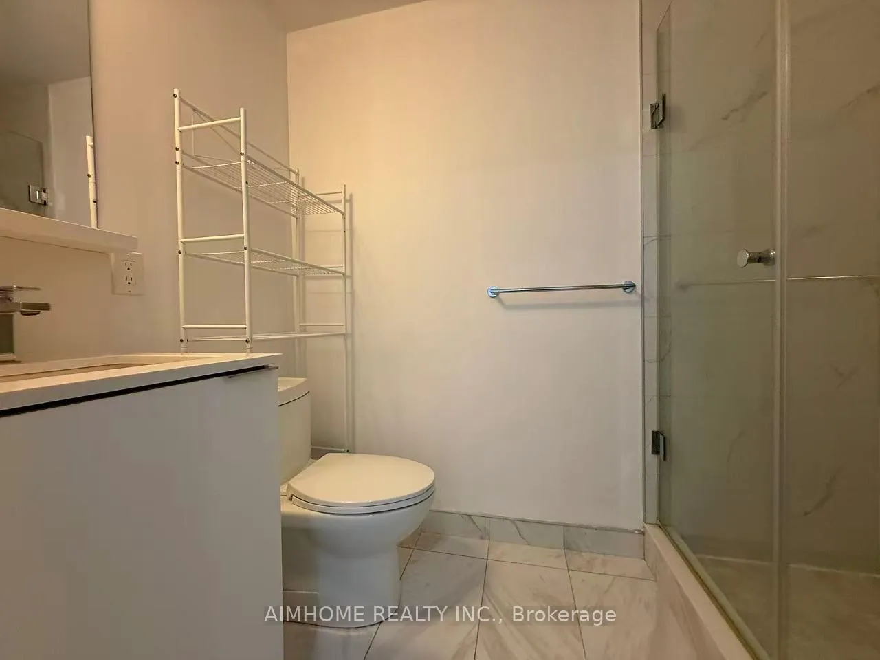 Photo 3 of Unit 305, 85 Wood Street, Toronto, Church-Yonge Corridor — HOMEH