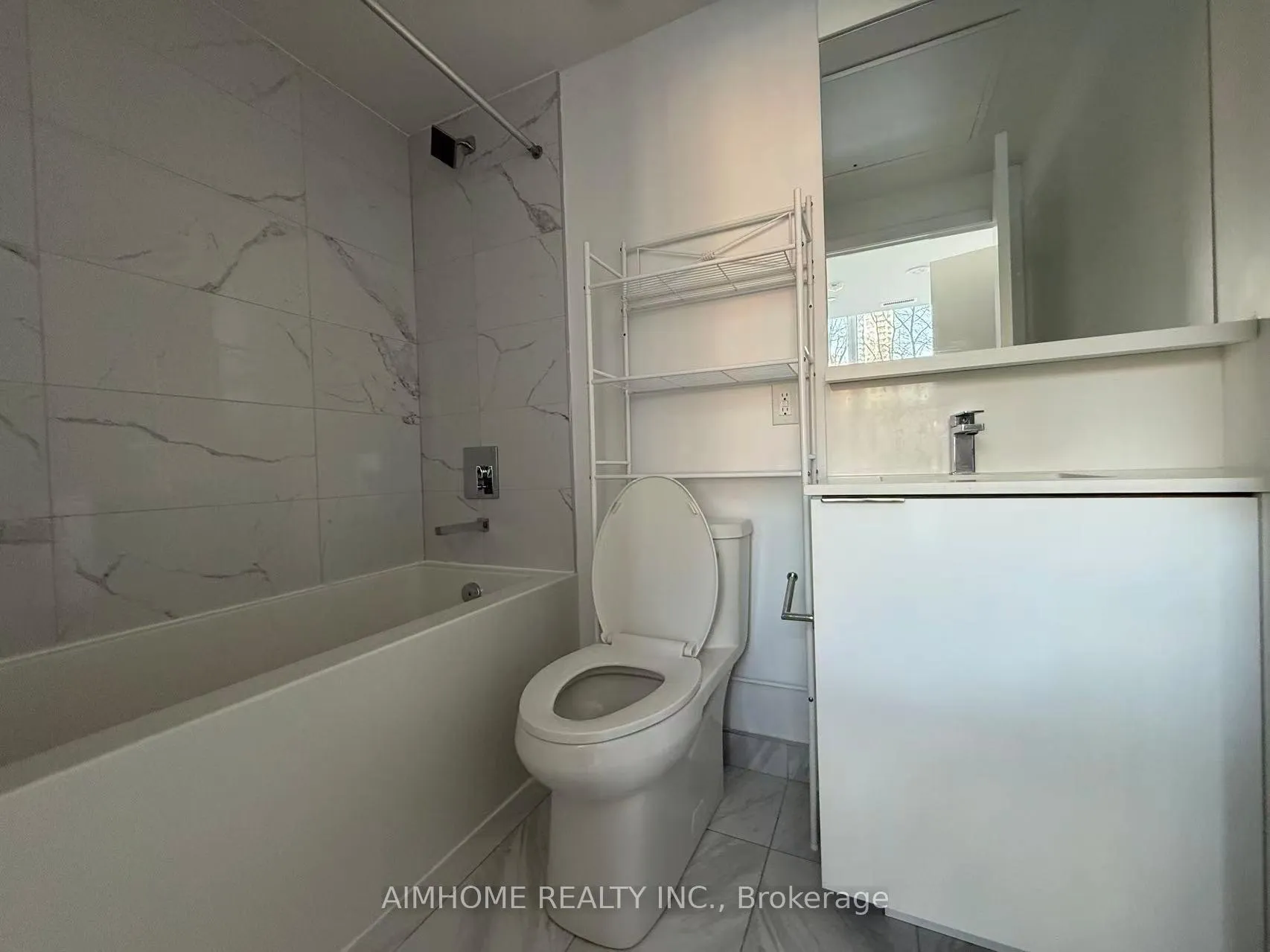 Photo 9 of Unit 305, 85 Wood Street, Toronto, Church-Yonge Corridor — HOMEH