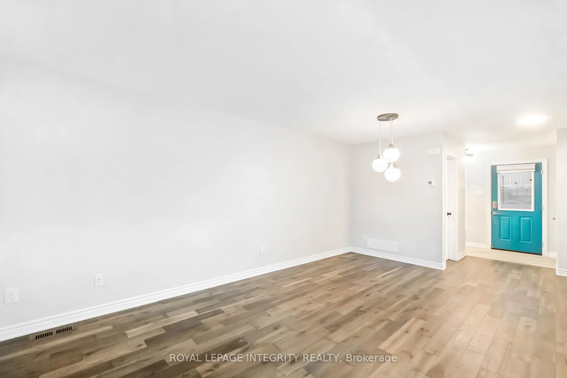 Photo 8 of 271 Willow Aster Circle, Ottawa, Avalon West — HOMEH