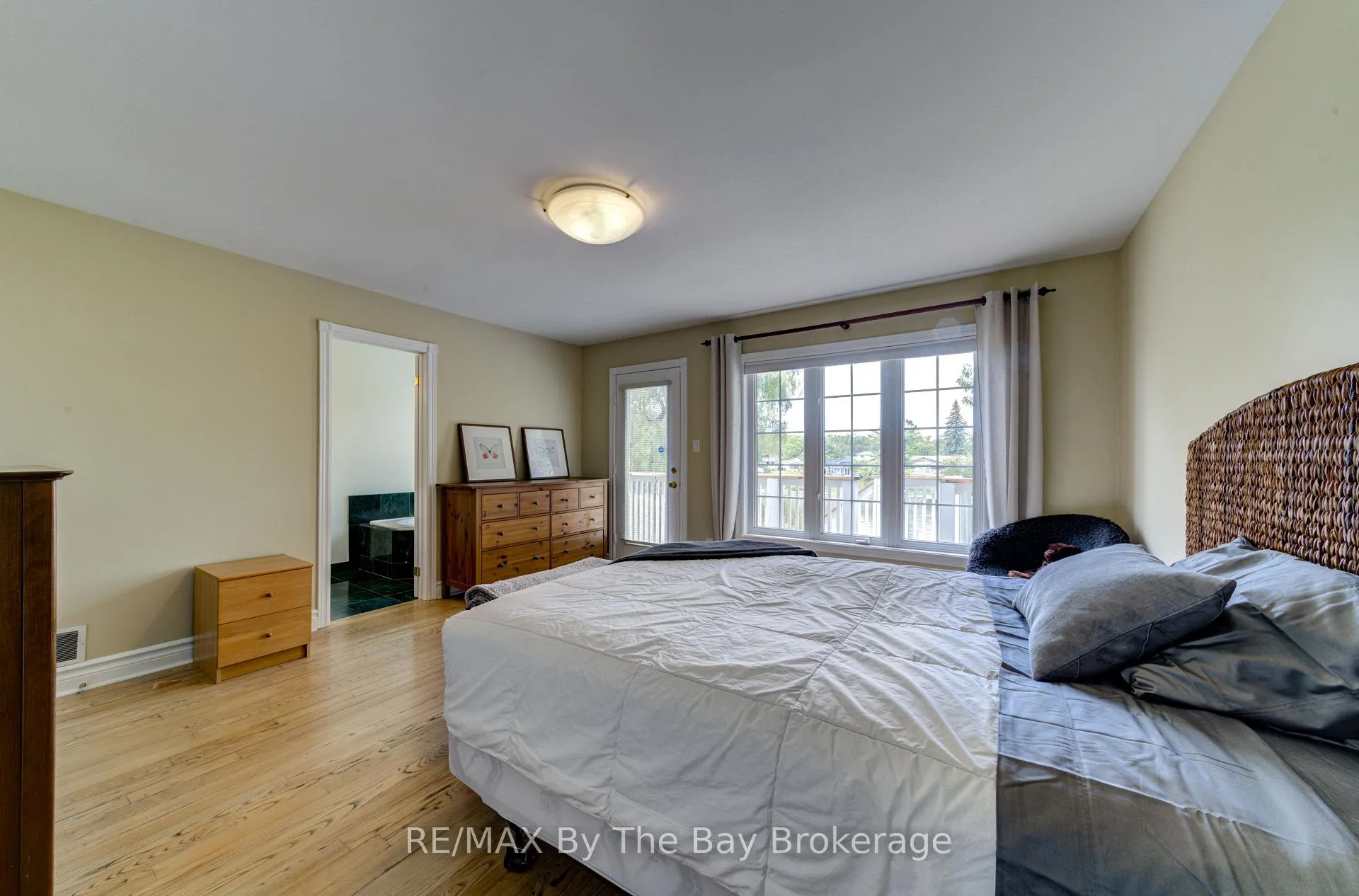 Photo 23 of 1902 River Road W, Wasaga Beach — HOMEH