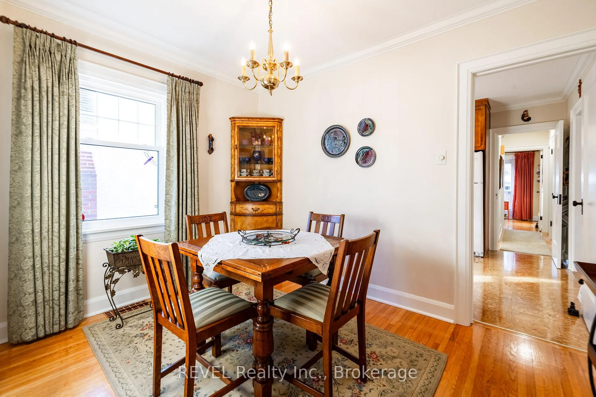Photo 9 of 14 Junkin Street, St. Catharines, Downtown — HOMEH
