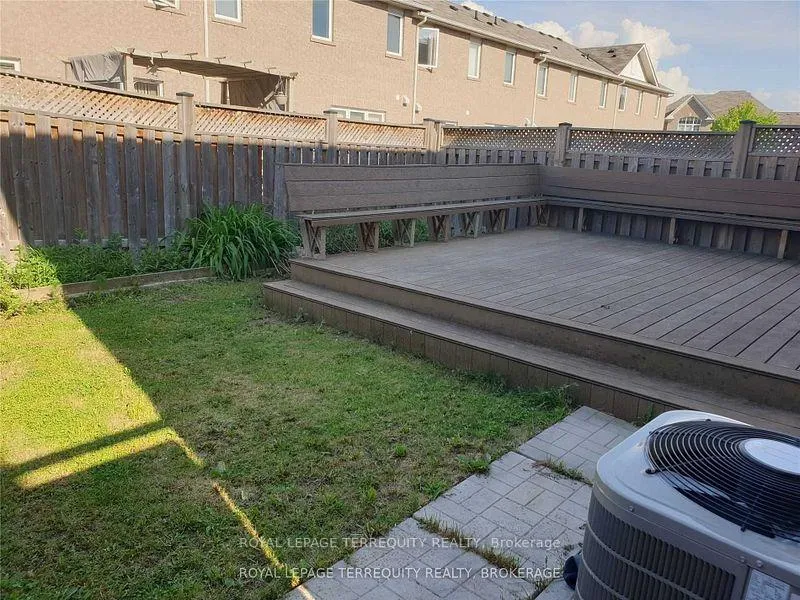 Photo 4 of 11 Prebble Drive, Markham, Wismer — HOMEH