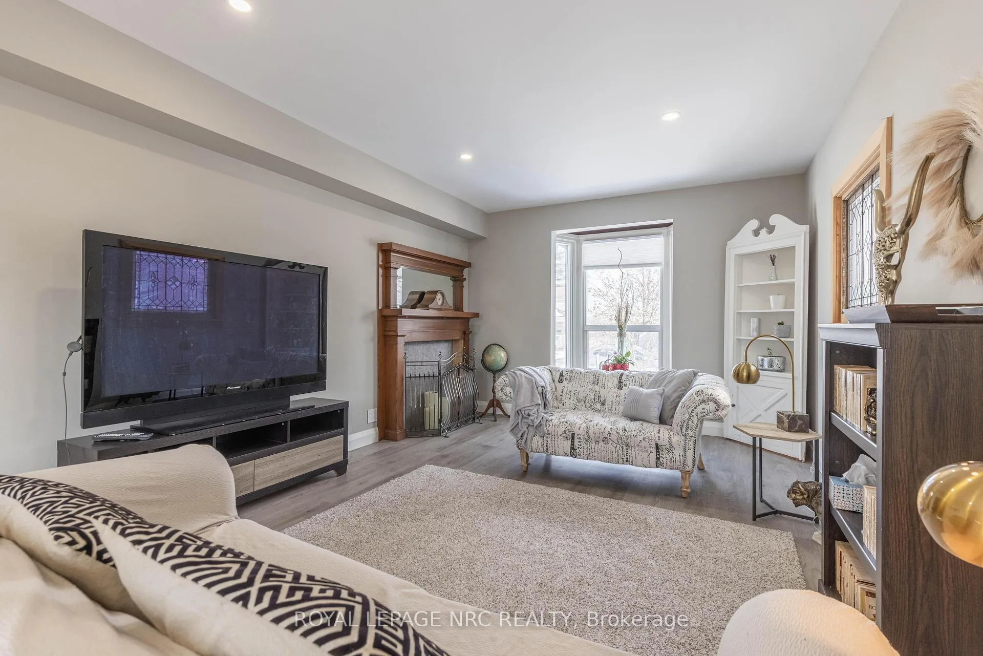 Photo 7 of 49 Welland Street S, Thorold, Thorold Downtown — HOMEH