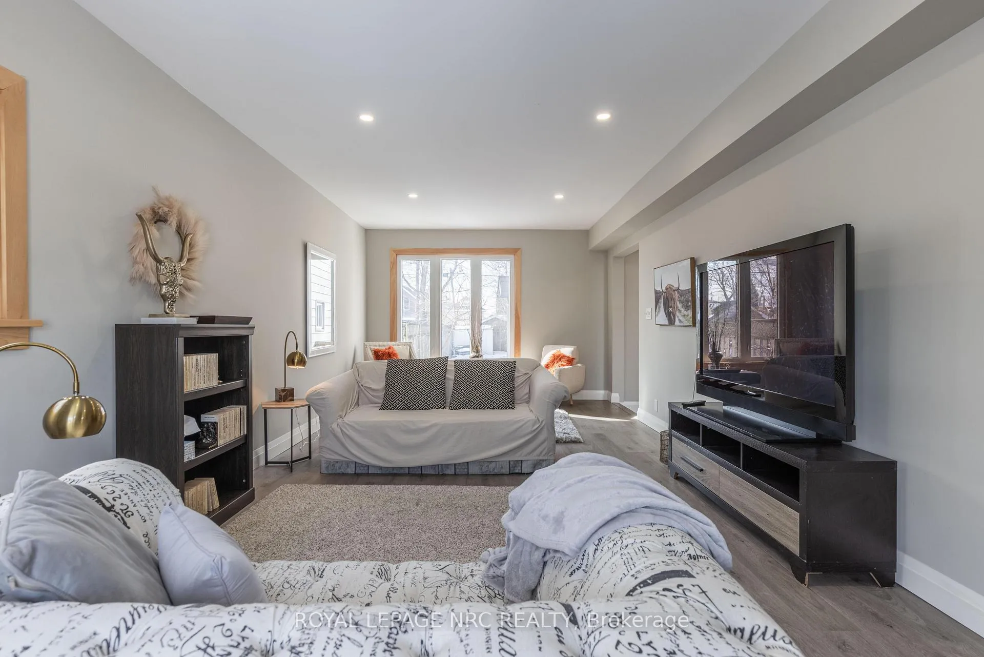 Photo 9 of 49 Welland Street S, Thorold, Thorold Downtown — HOMEH