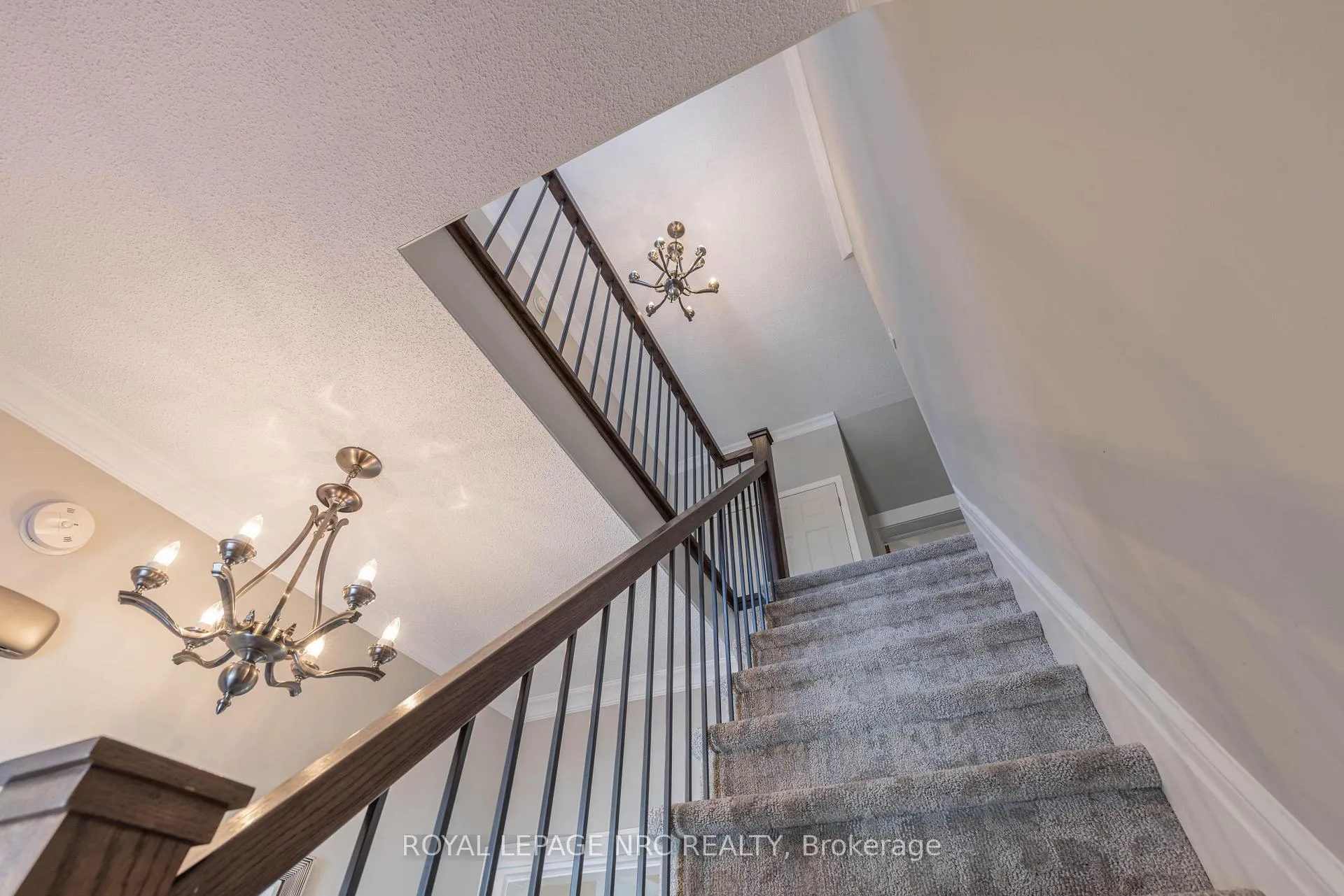 Photo 17 of 49 Welland Street S, Thorold, Thorold Downtown — HOMEH
