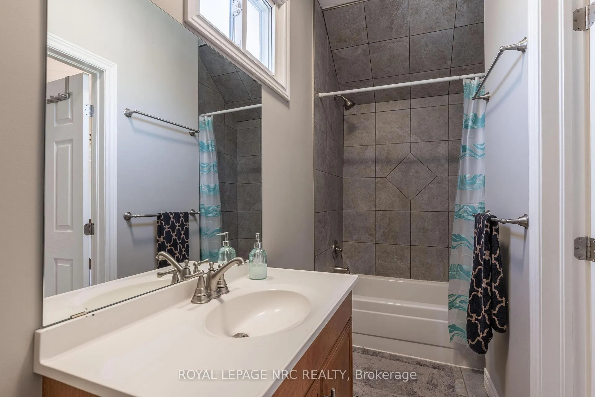 Photo 26 of 49 Welland Street S, Thorold, Thorold Downtown — HOMEH