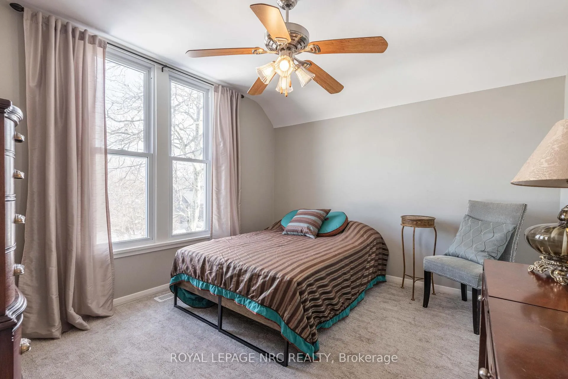 Photo 27 of 49 Welland Street S, Thorold, Thorold Downtown — HOMEH