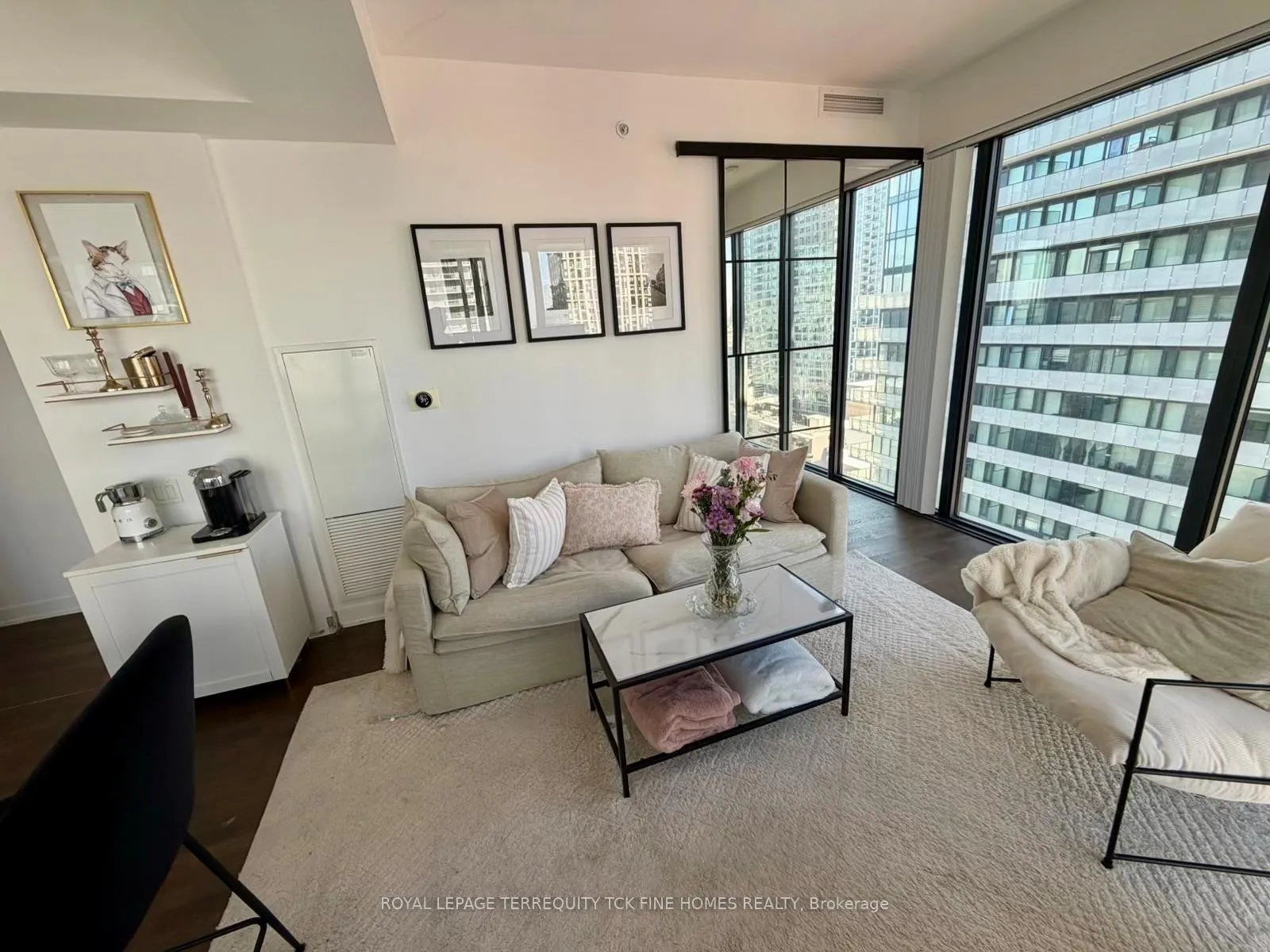 Photo 9 of Unit 1803, 185 Roehampton Avenue, Toronto, Mount Pleasant West — HOMEH
