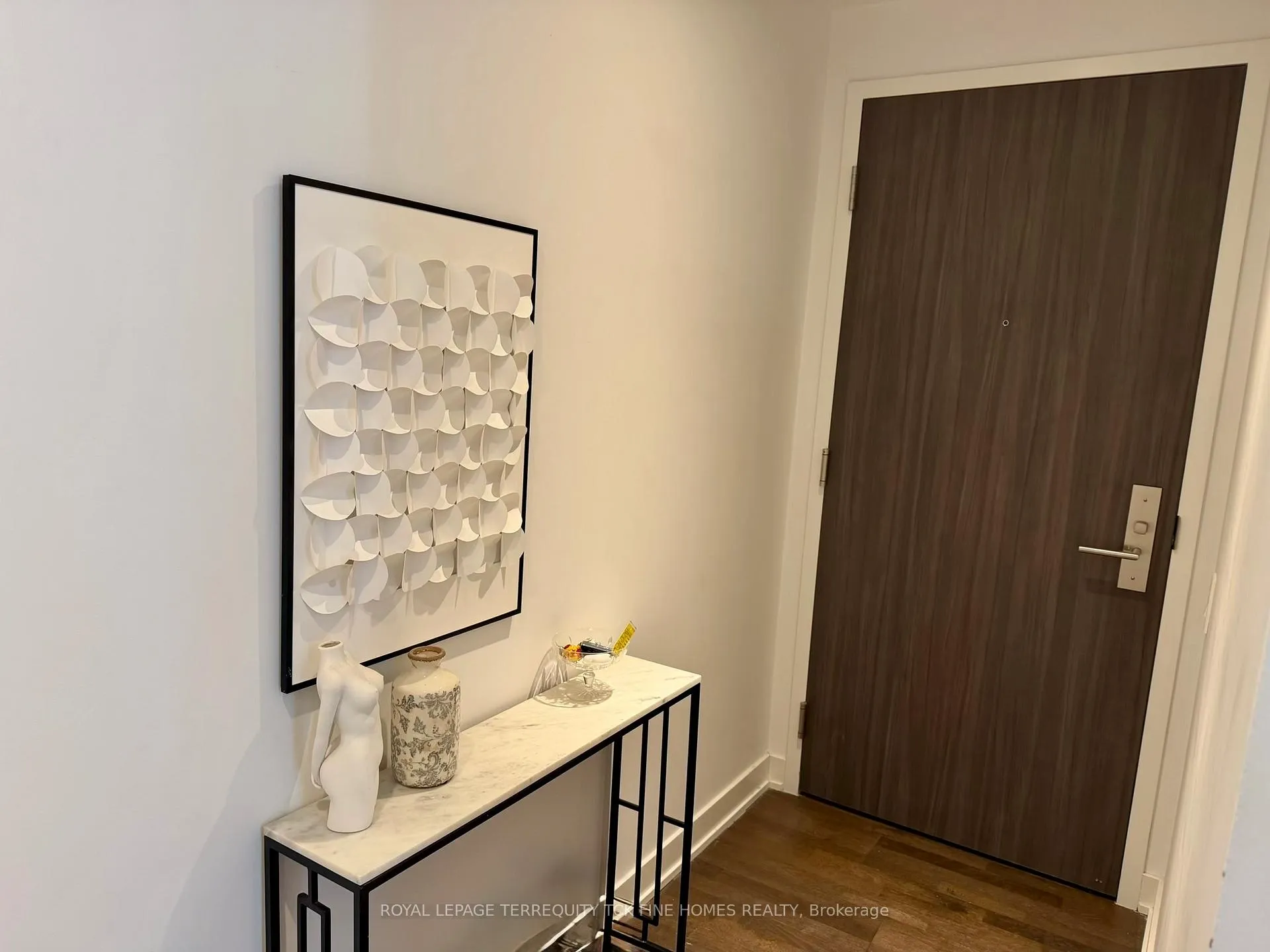 Photo 12 of Unit 1803, 185 Roehampton Avenue, Toronto, Mount Pleasant West — HOMEH