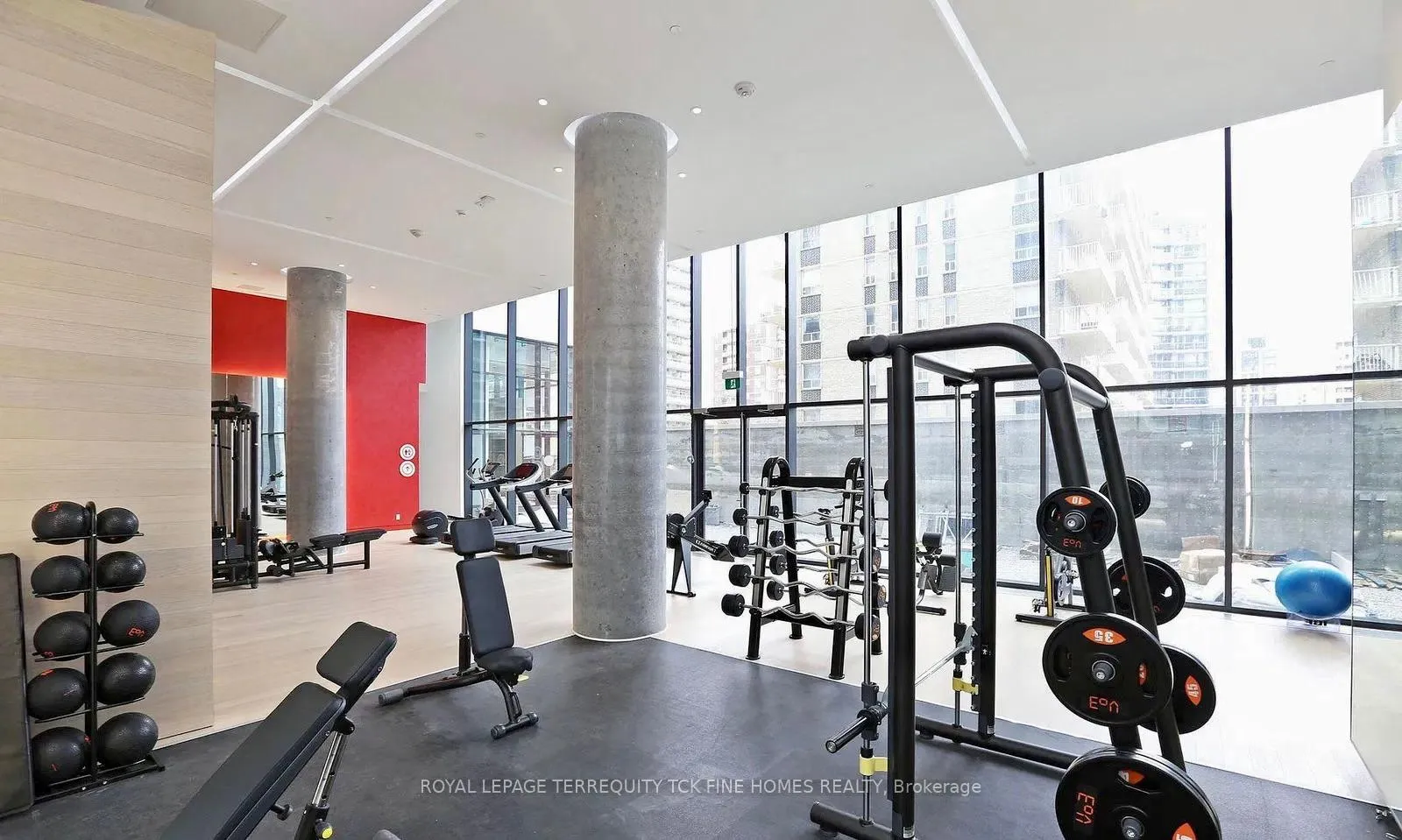 Photo 15 of Unit 1803, 185 Roehampton Avenue, Toronto, Mount Pleasant West — HOMEH