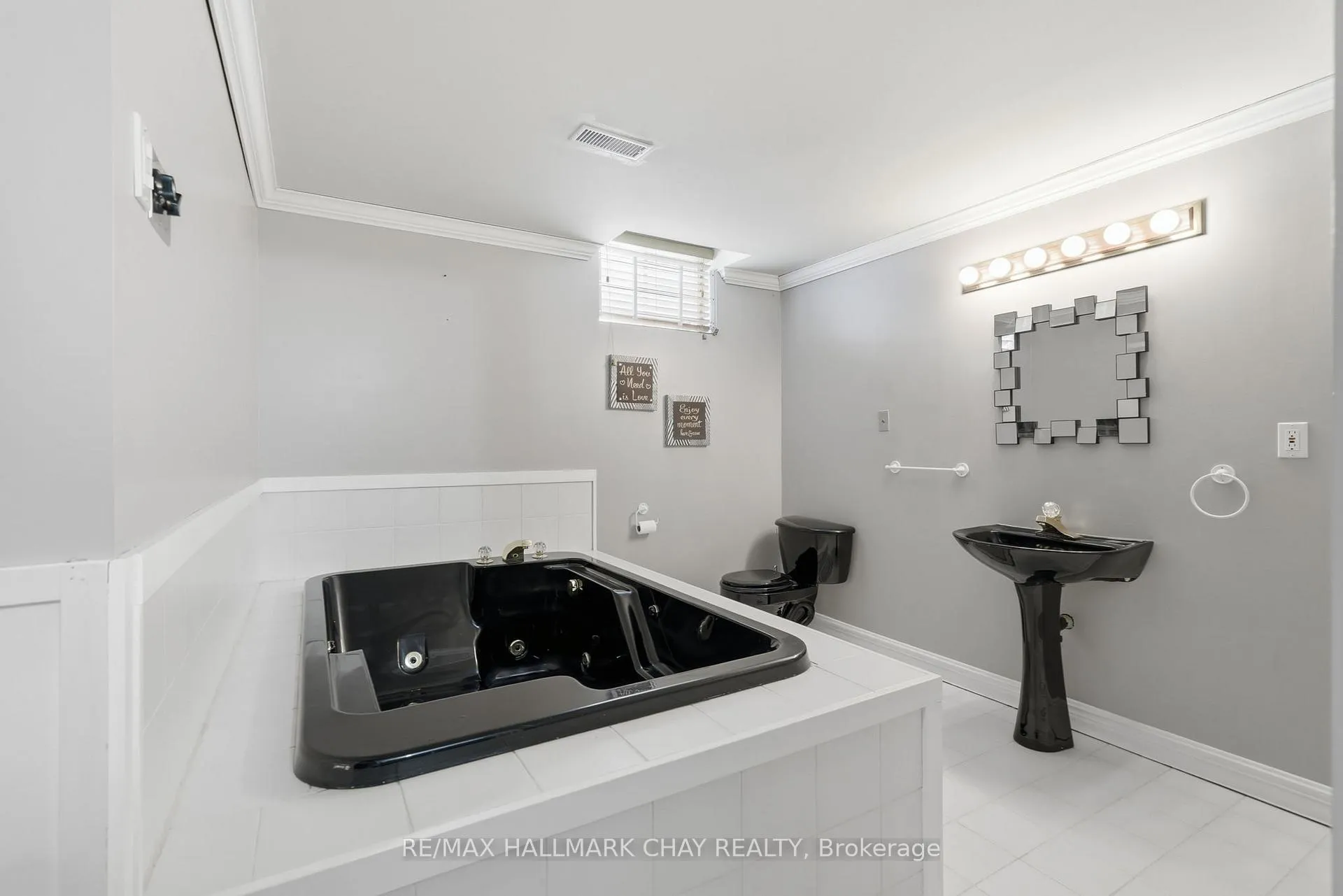 Photo 32 of 9 Grasett Crescent, Barrie, West Bayfield — HOMEH