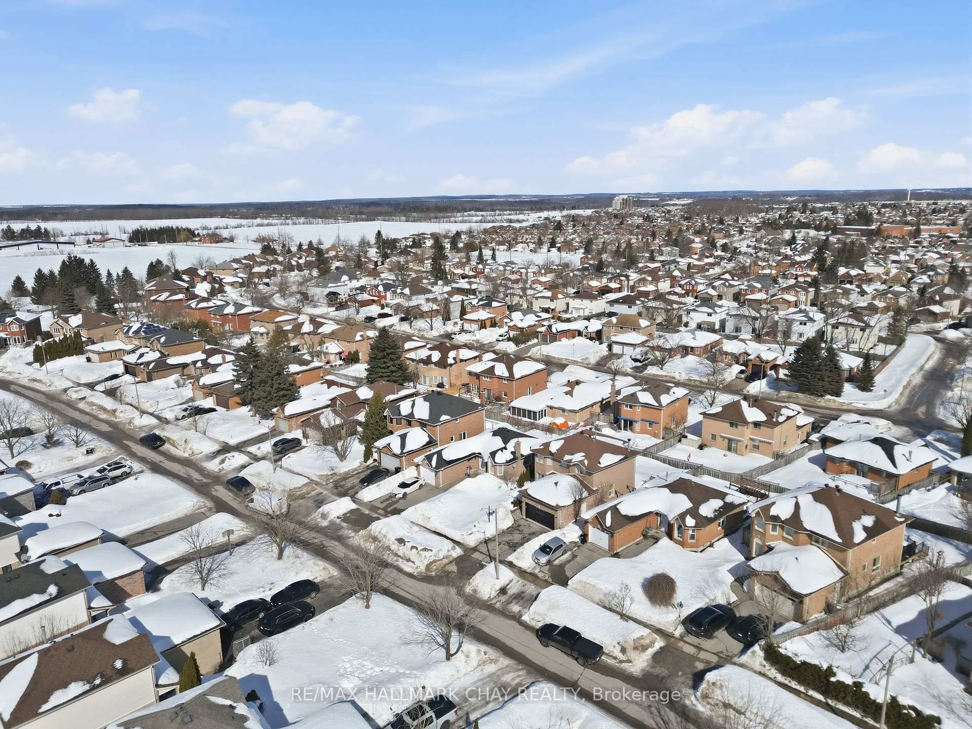 Photo 35 of 9 Grasett Crescent, Barrie, West Bayfield — HOMEH