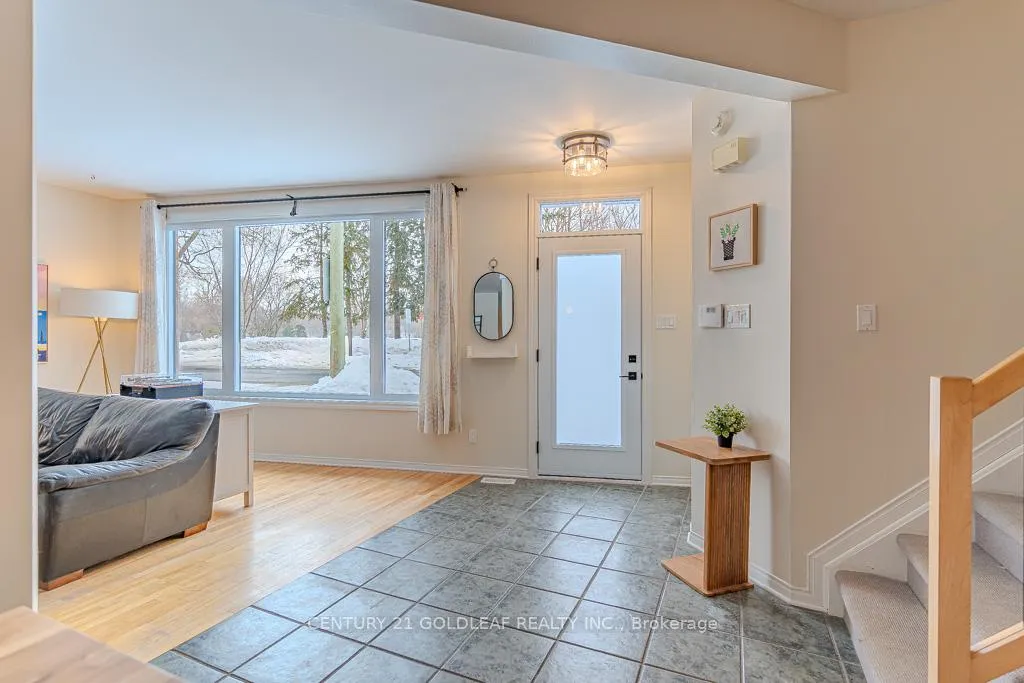 Photo 4 of 1075 North River Road, Ottawa, Overbrook — HOMEH