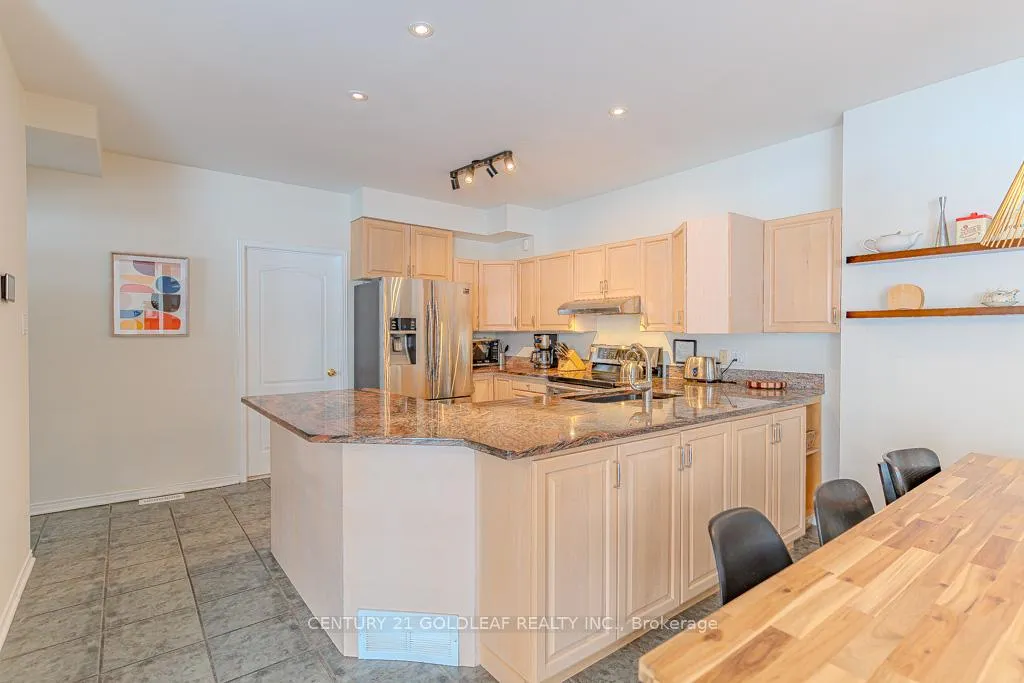 Photo 12 of 1075 North River Road, Ottawa, Overbrook — HOMEH