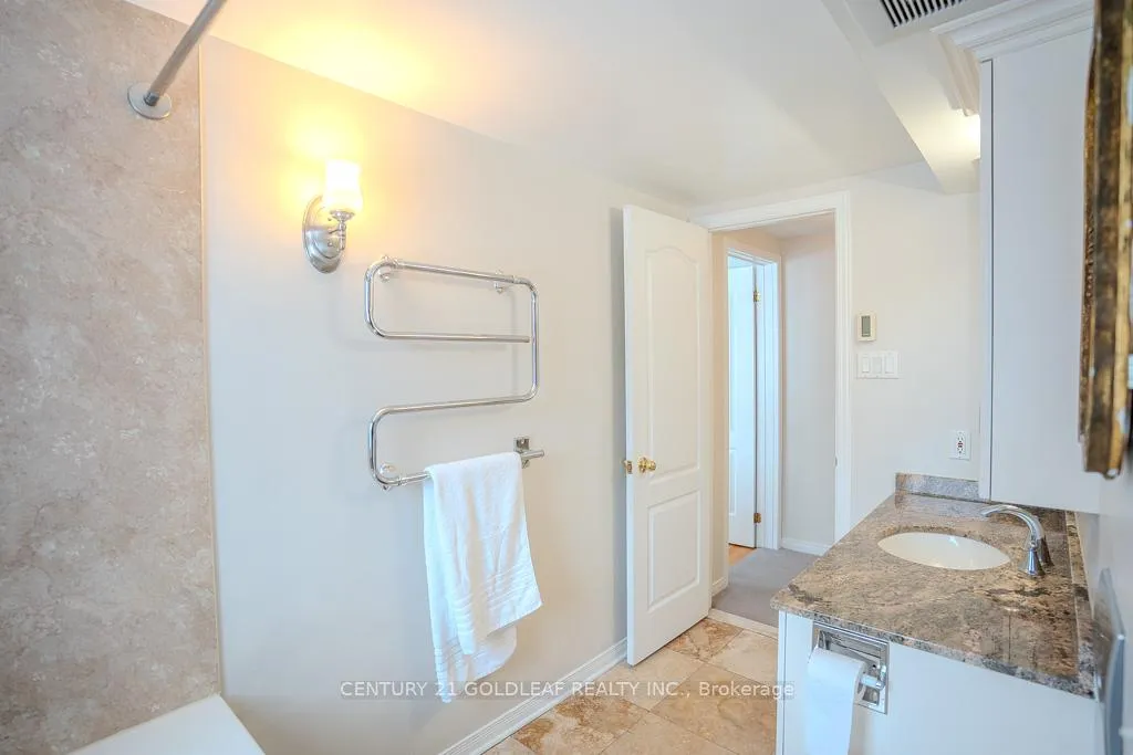 Photo 31 of 1075 North River Road, Ottawa, Overbrook — HOMEH