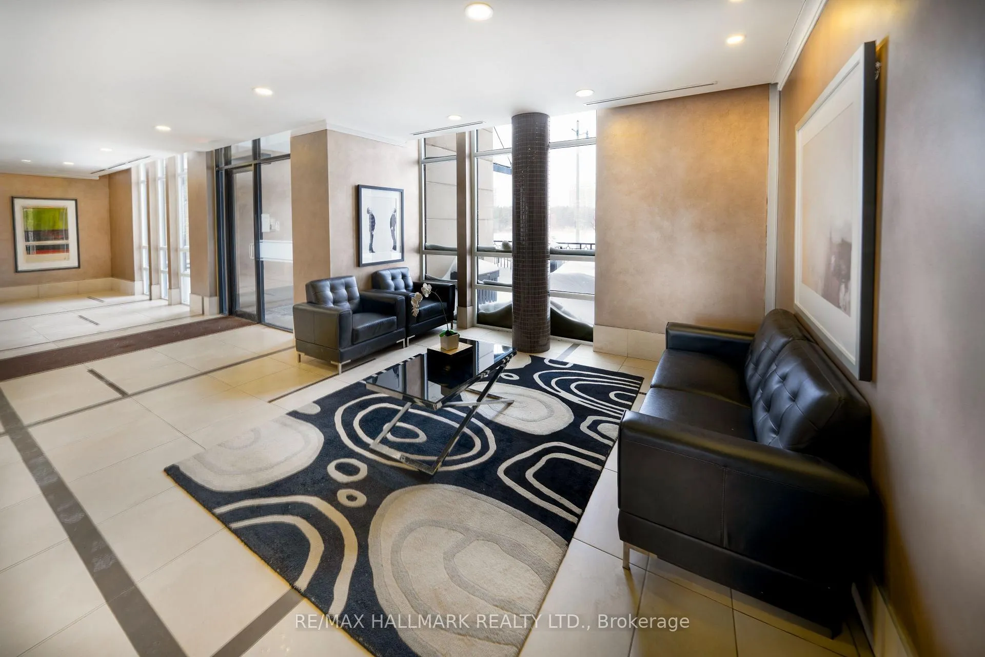 Photo 2 of Unit 803, 131 Upper Duke Crescent, Markham, Unionville — HOMEH