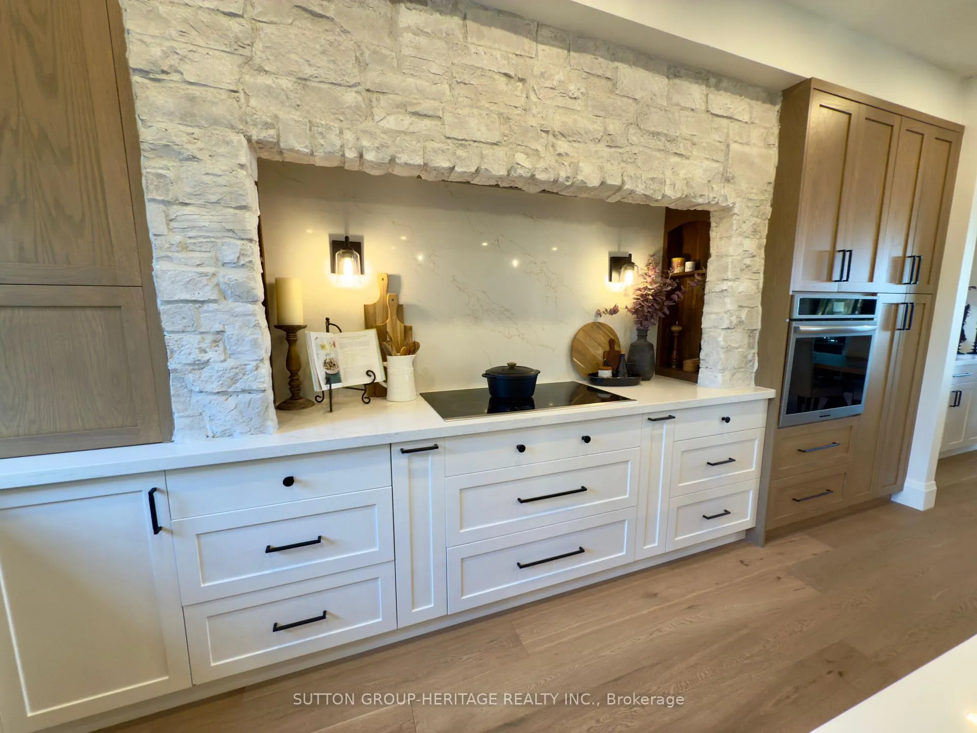 Photo 7 of 16 Coulcliff Boulevard, Scugog, Port Perry — HOMEH