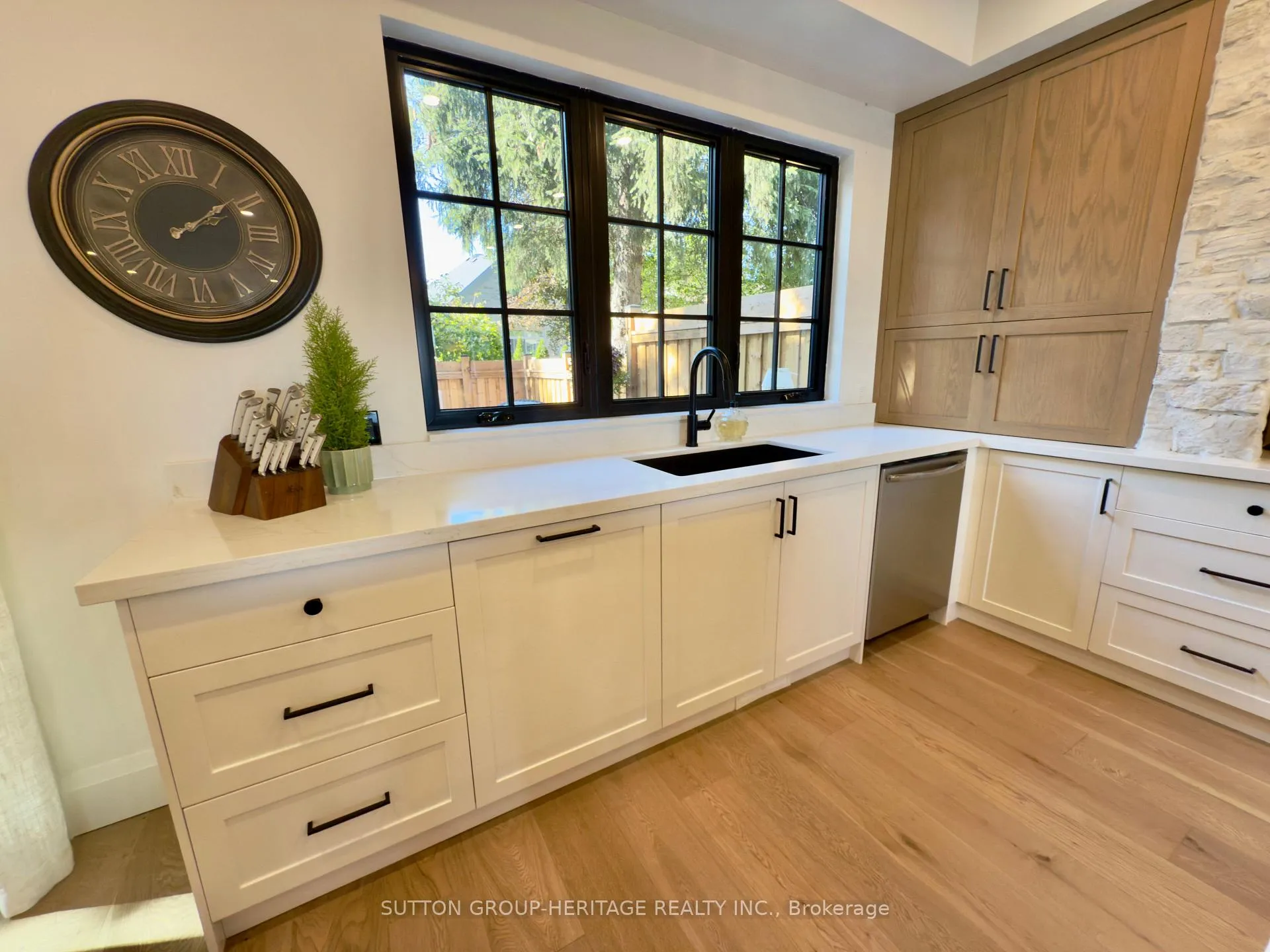 Photo 9 of 16 Coulcliff Boulevard, Scugog, Port Perry — HOMEH