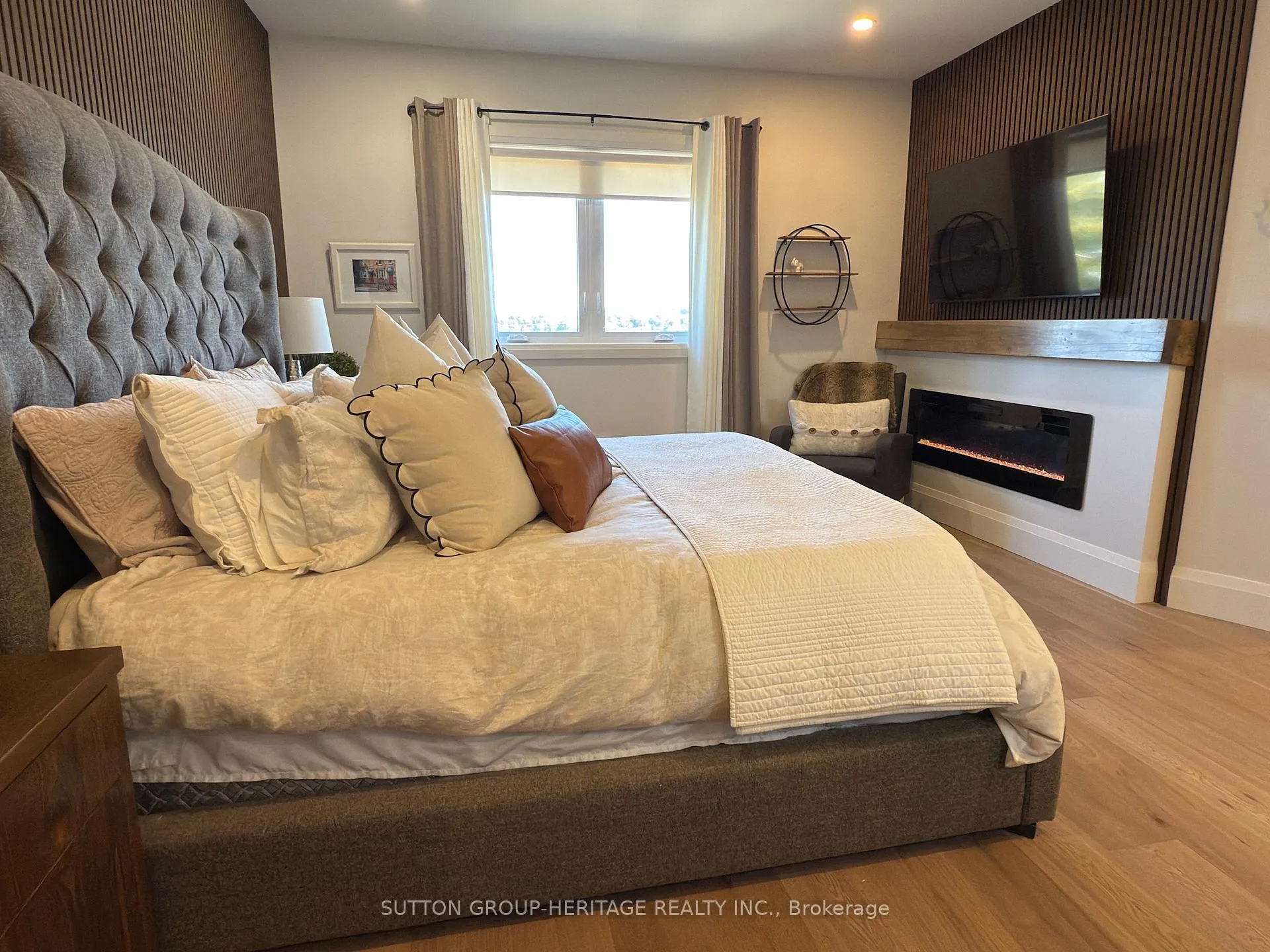 Photo 15 of 16 Coulcliff Boulevard, Scugog, Port Perry — HOMEH