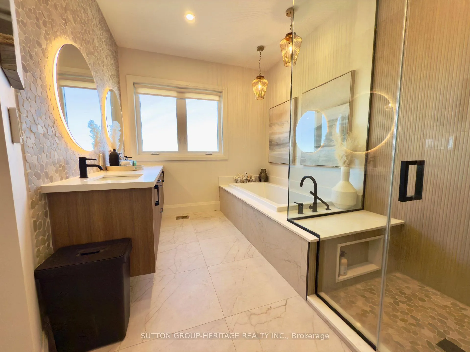 Photo 16 of 16 Coulcliff Boulevard, Scugog, Port Perry — HOMEH