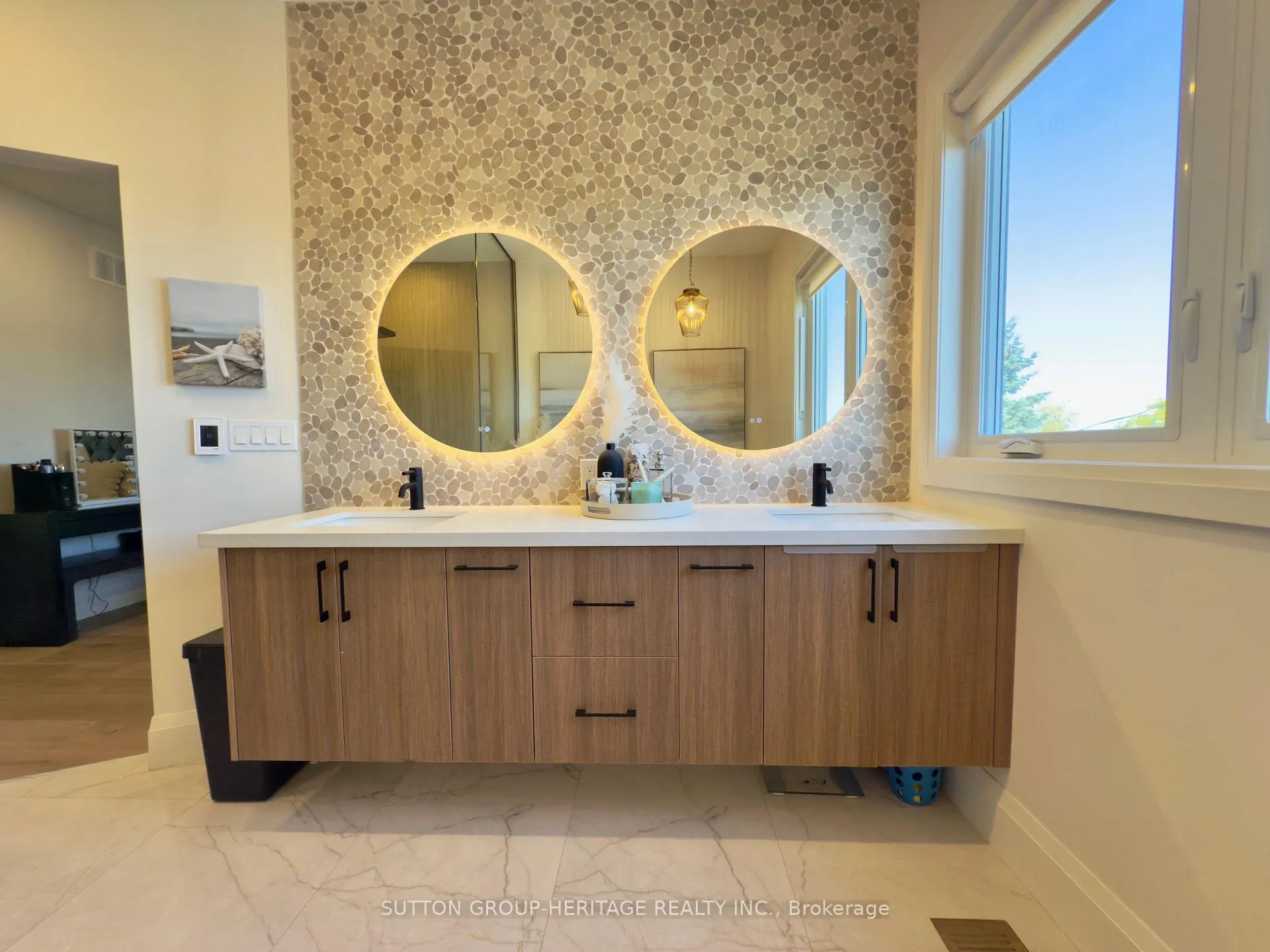 Photo 17 of 16 Coulcliff Boulevard, Scugog, Port Perry — HOMEH
