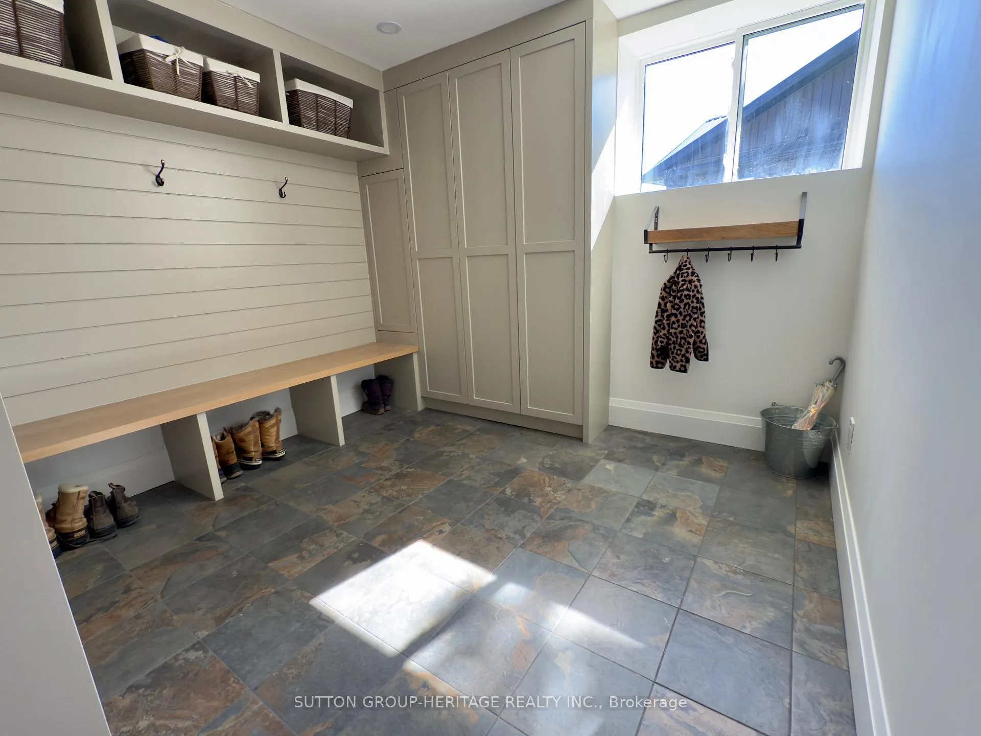 Photo 28 of 16 Coulcliff Boulevard, Scugog, Port Perry — HOMEH