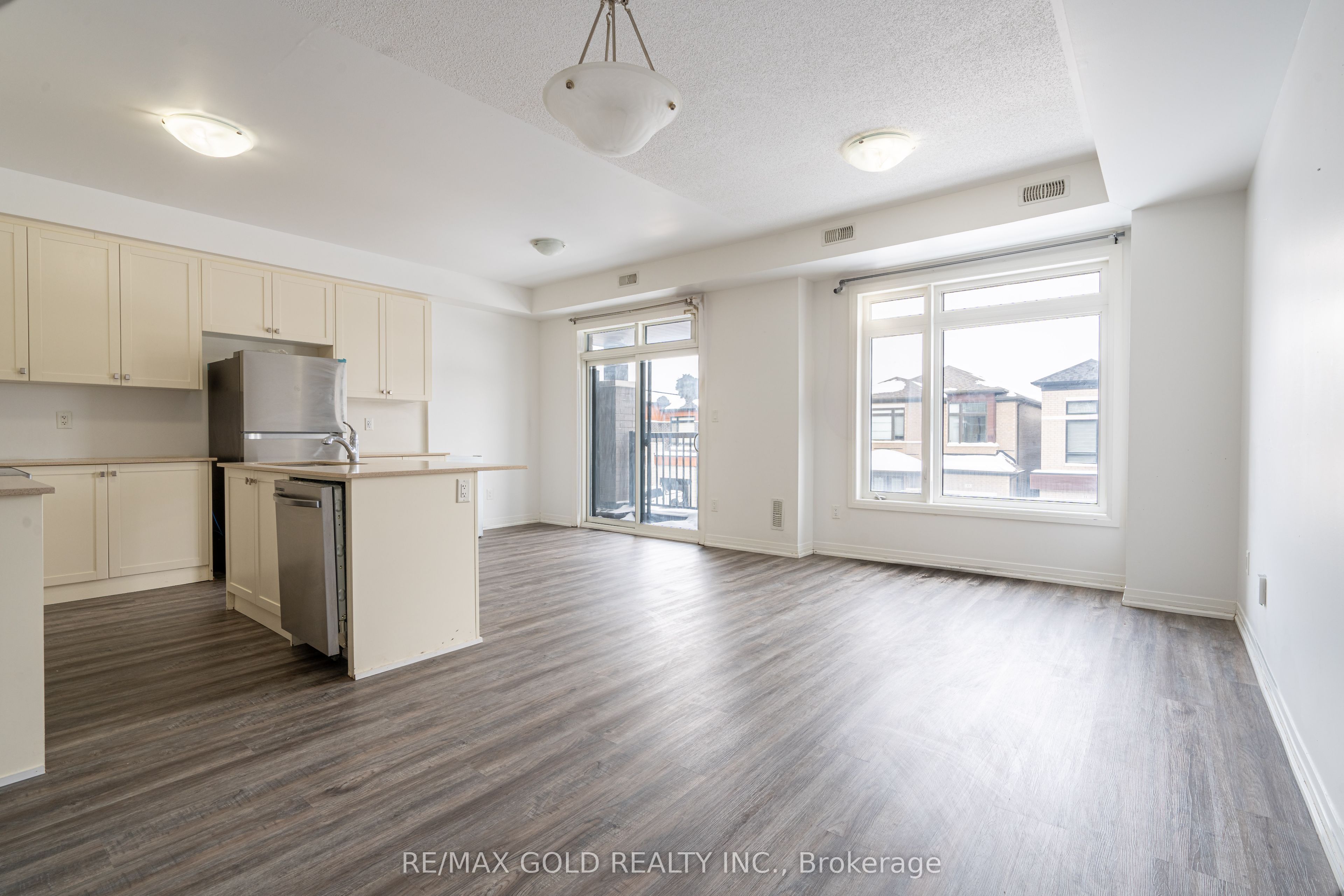 Photo 12 of 18 Haydrop Road, Brampton, Bram East — HOMEH