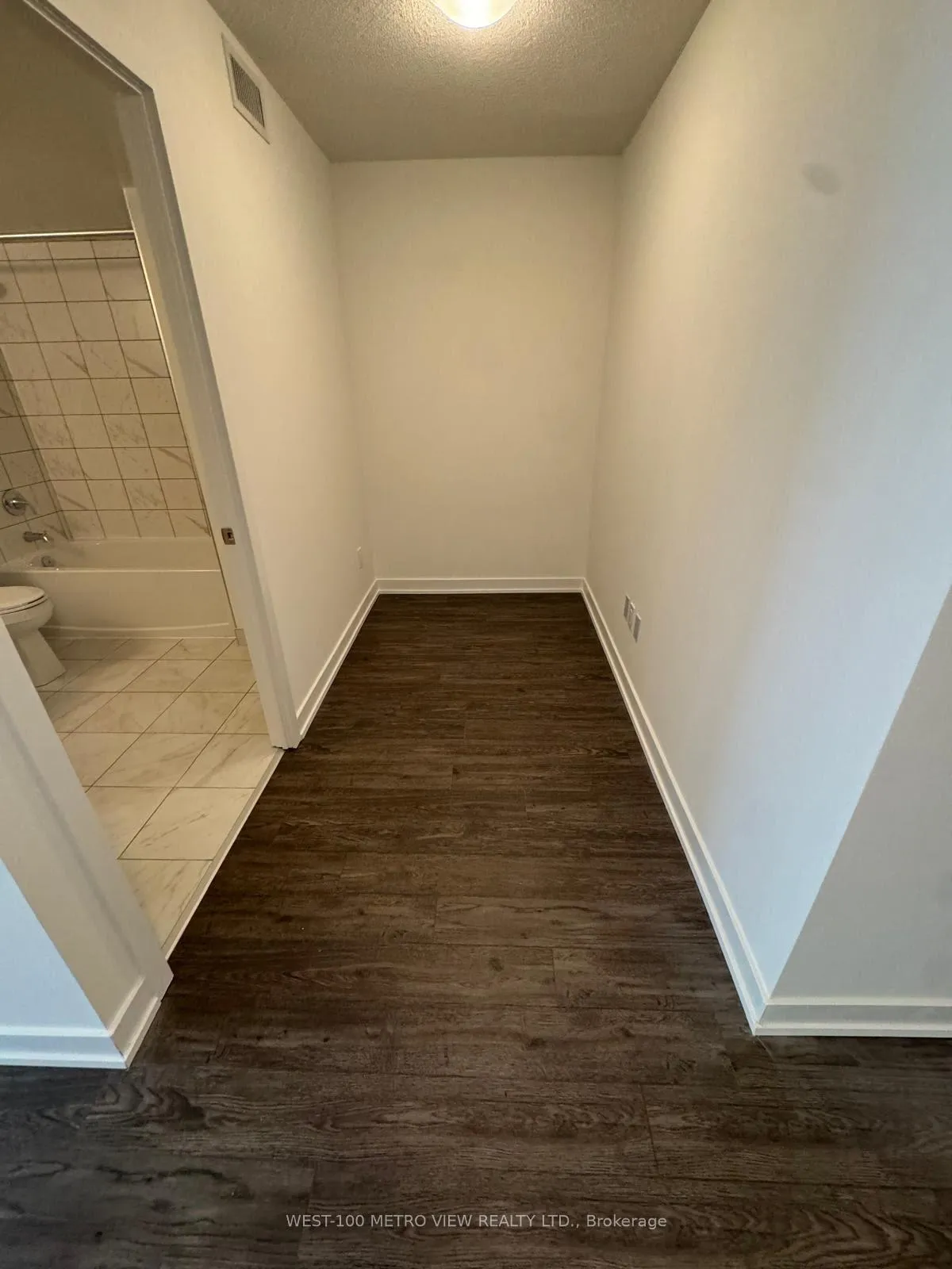 Photo 4 of Unit 610, 1010 Sandy Beach Road, Pickering, Bay Ridges — HOMEH