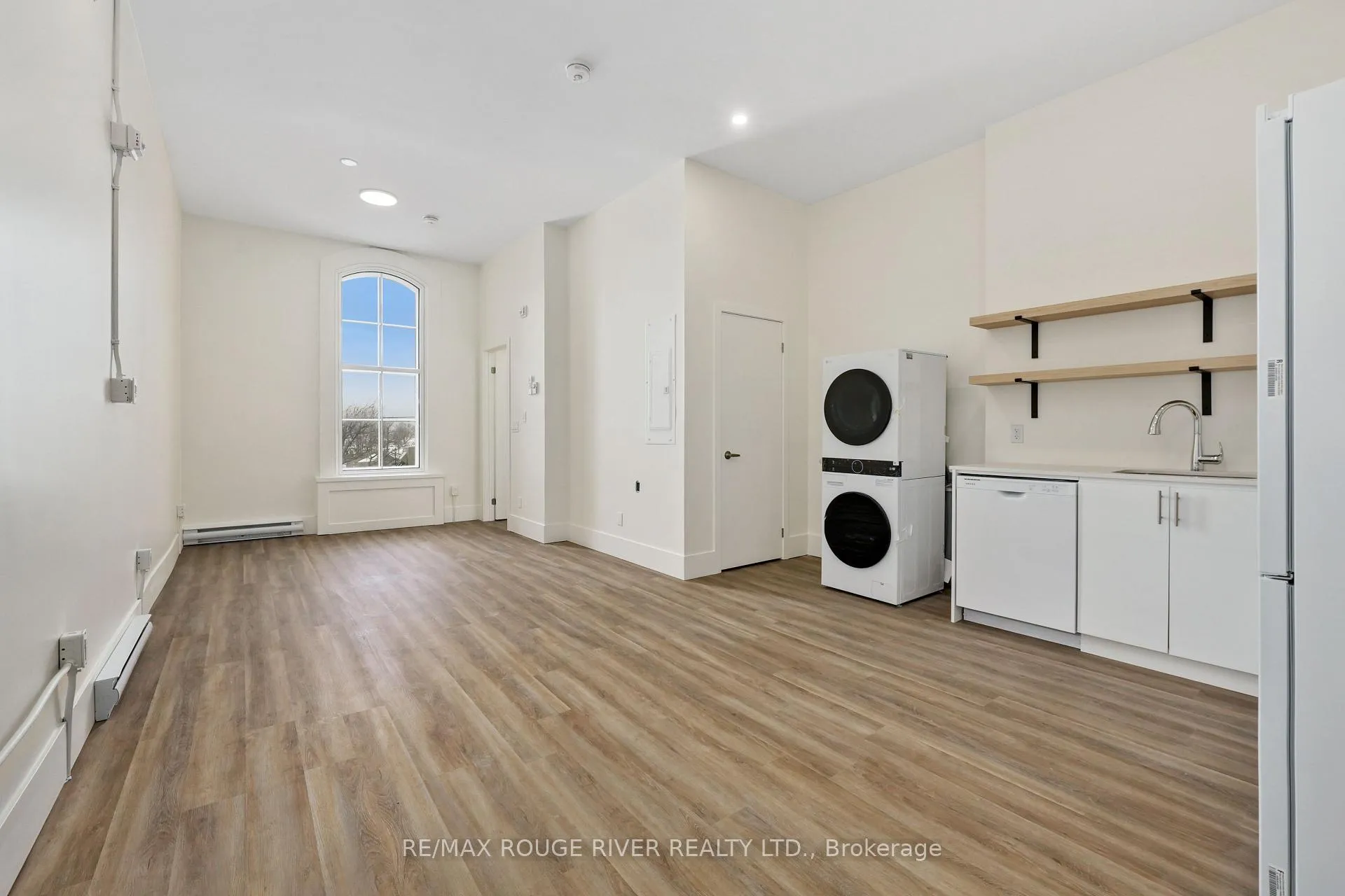 Front of Unit 204, 29A King Street
