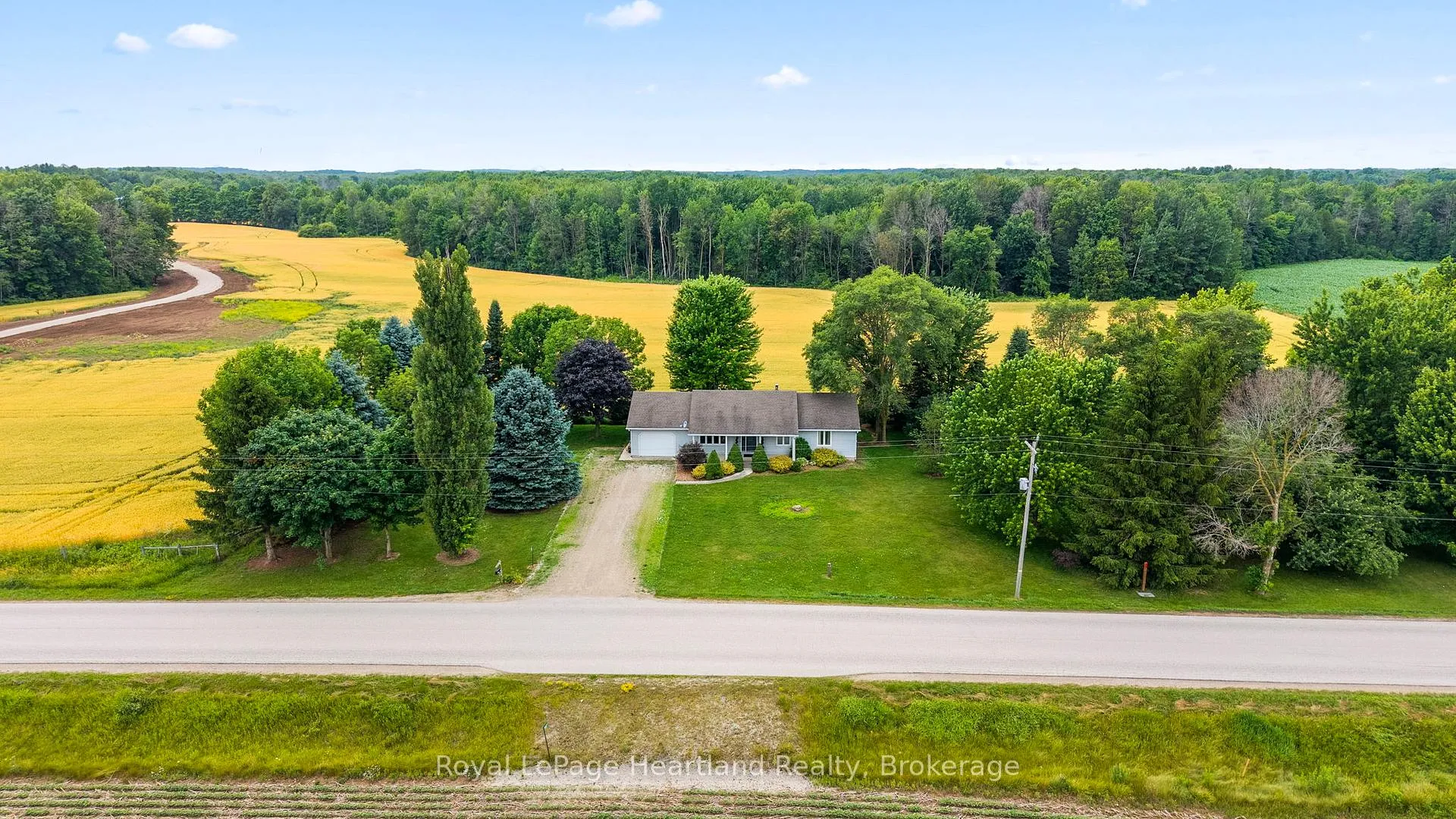 Photo 4 of 9462 Ayton Road, Minto — HOMEH
