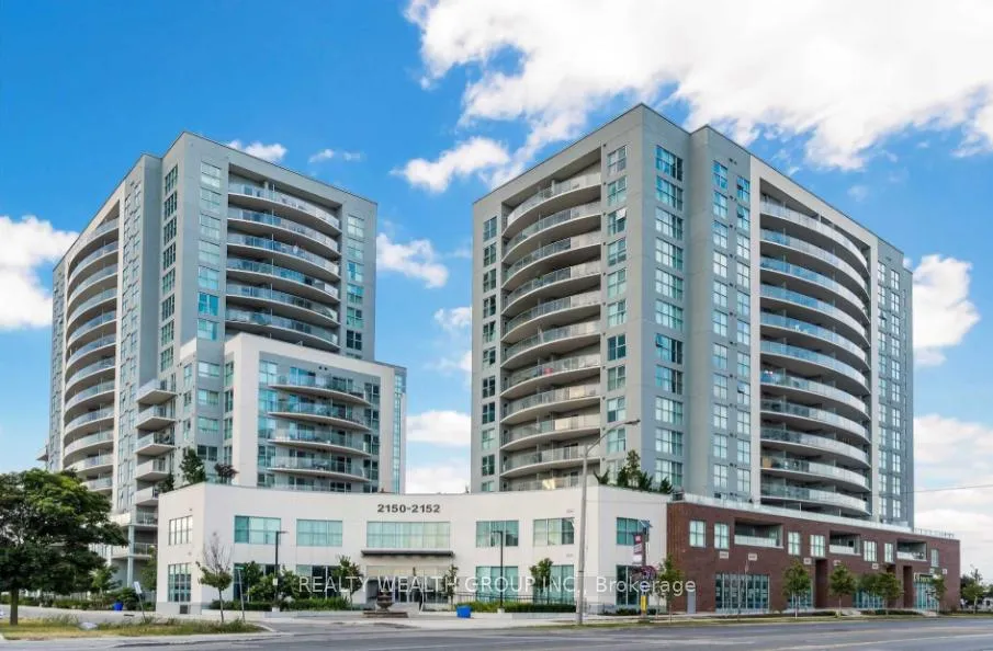 Front of Unit 907, 2150 Lawrence Avenue E