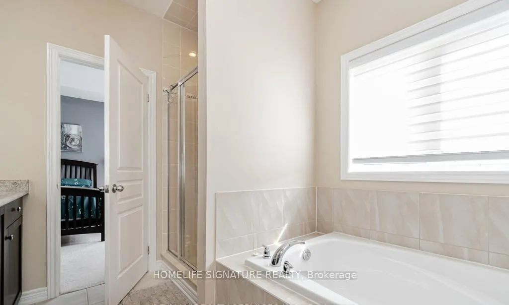 Photo 5 of 11 Monceau Road, Brampton, Northwest Brampton — HOMEH