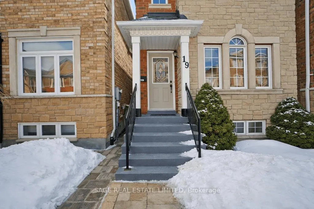 Photo 2 of 19 Estoril Terrace, Toronto, Weston-Pellam Park — HOMEH