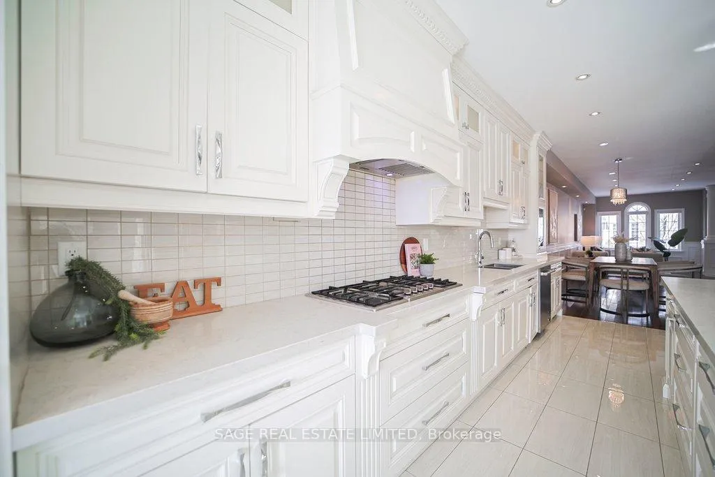 Photo 6 of 19 Estoril Terrace, Toronto, Weston-Pellam Park — HOMEH