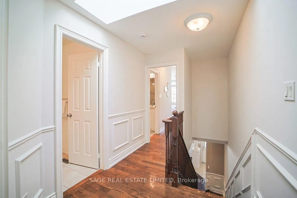 Photo 13 of 19 Estoril Terrace, Toronto, Weston-Pellam Park — HOMEH