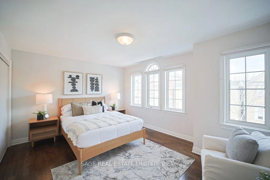 Photo 15 of 19 Estoril Terrace, Toronto, Weston-Pellam Park — HOMEH