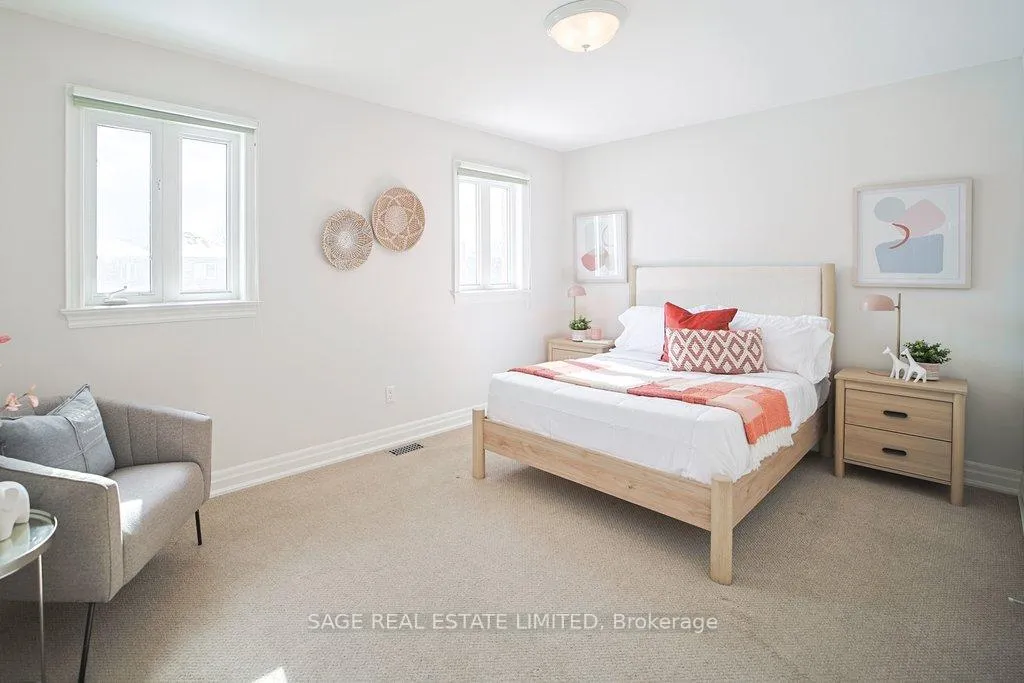 Photo 18 of 19 Estoril Terrace, Toronto, Weston-Pellam Park — HOMEH
