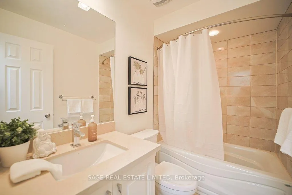 Photo 20 of 19 Estoril Terrace, Toronto, Weston-Pellam Park — HOMEH