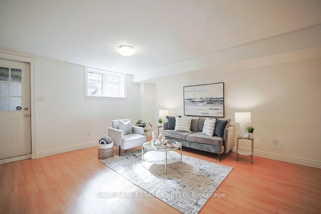 Photo 25 of 19 Estoril Terrace, Toronto, Weston-Pellam Park — HOMEH