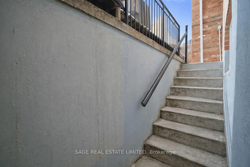 Photo 28 of 19 Estoril Terrace, Toronto, Weston-Pellam Park — HOMEH