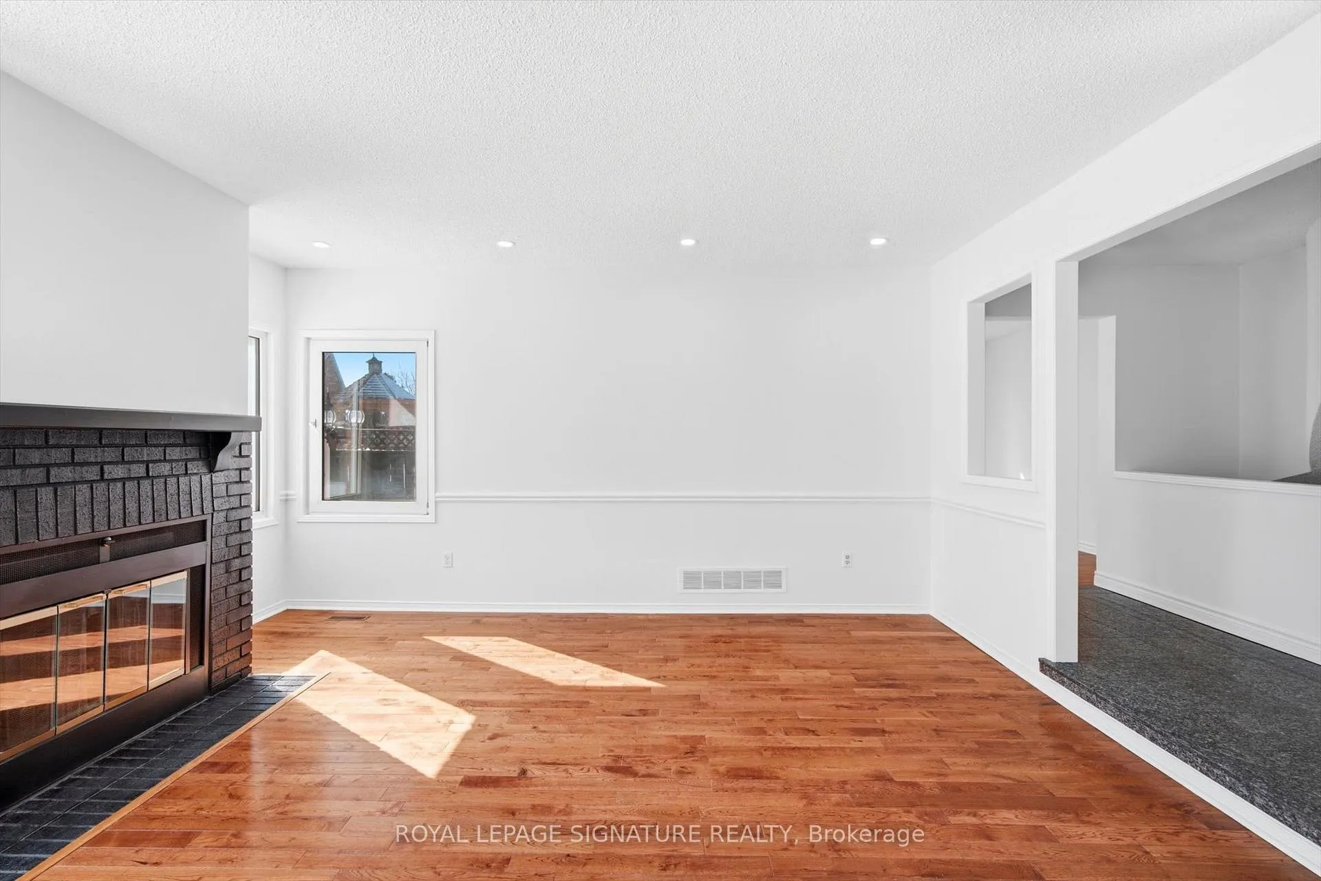 Photo 13 of 81 Parkside Drive, Brampton, Brampton South — HOMEH