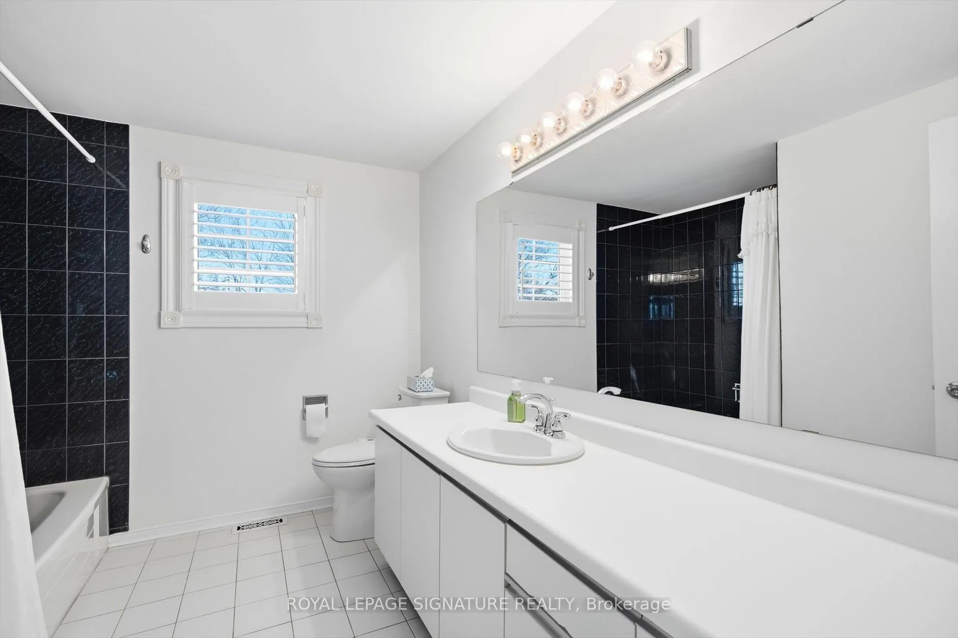 Photo 40 of 81 Parkside Drive, Brampton, Brampton South — HOMEH