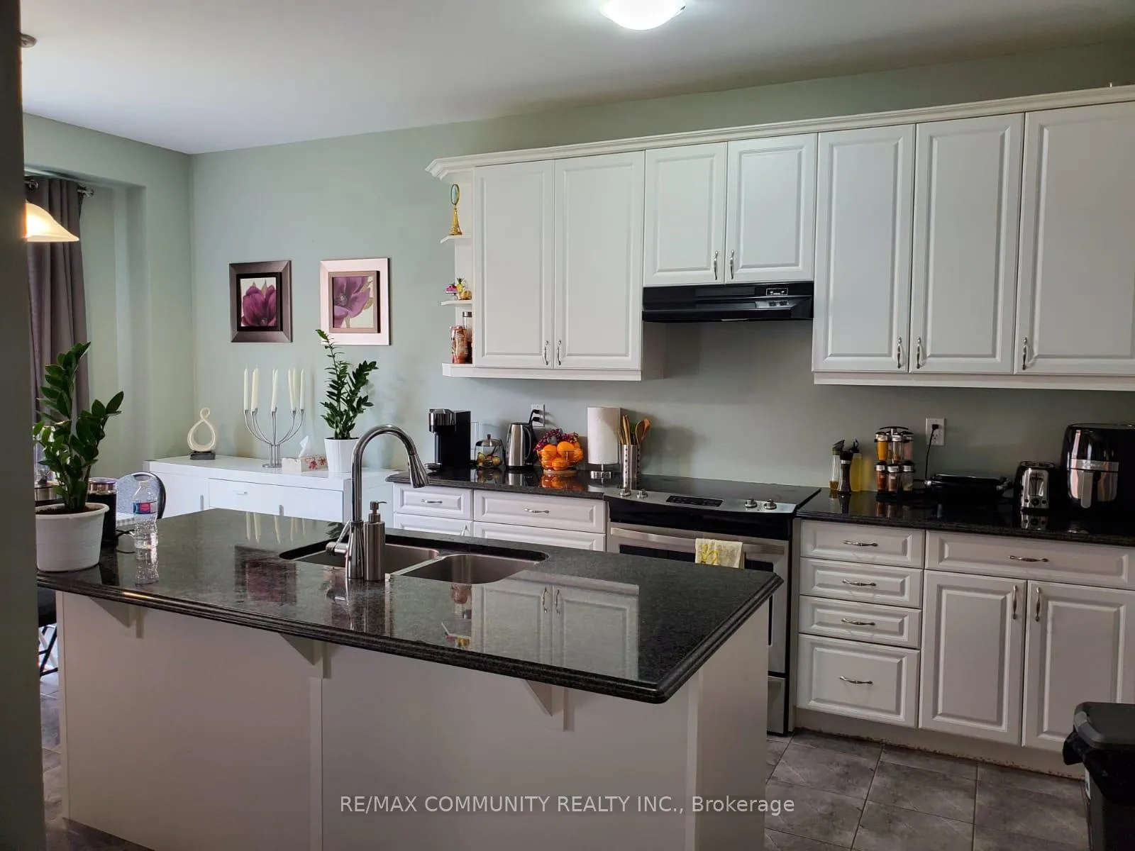 Photo 18 of 369 Falling Green Crescent, Kitchener, Rosenburg — HOMEH
