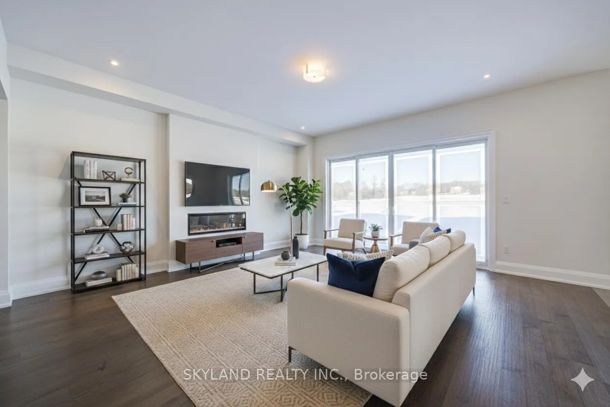 Photo 2 of 45 Balance Crescent, Markham, Cachet — HOMEH