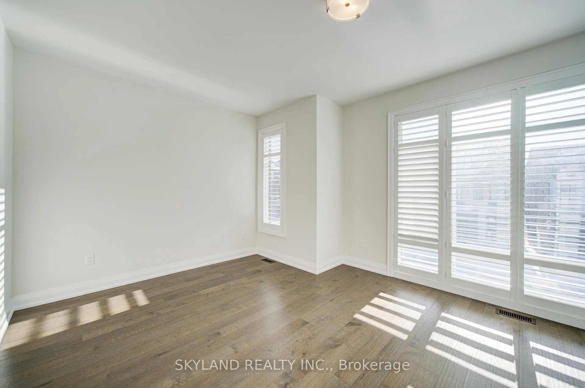 Photo 16 of 45 Balance Crescent, Markham, Cachet — HOMEH