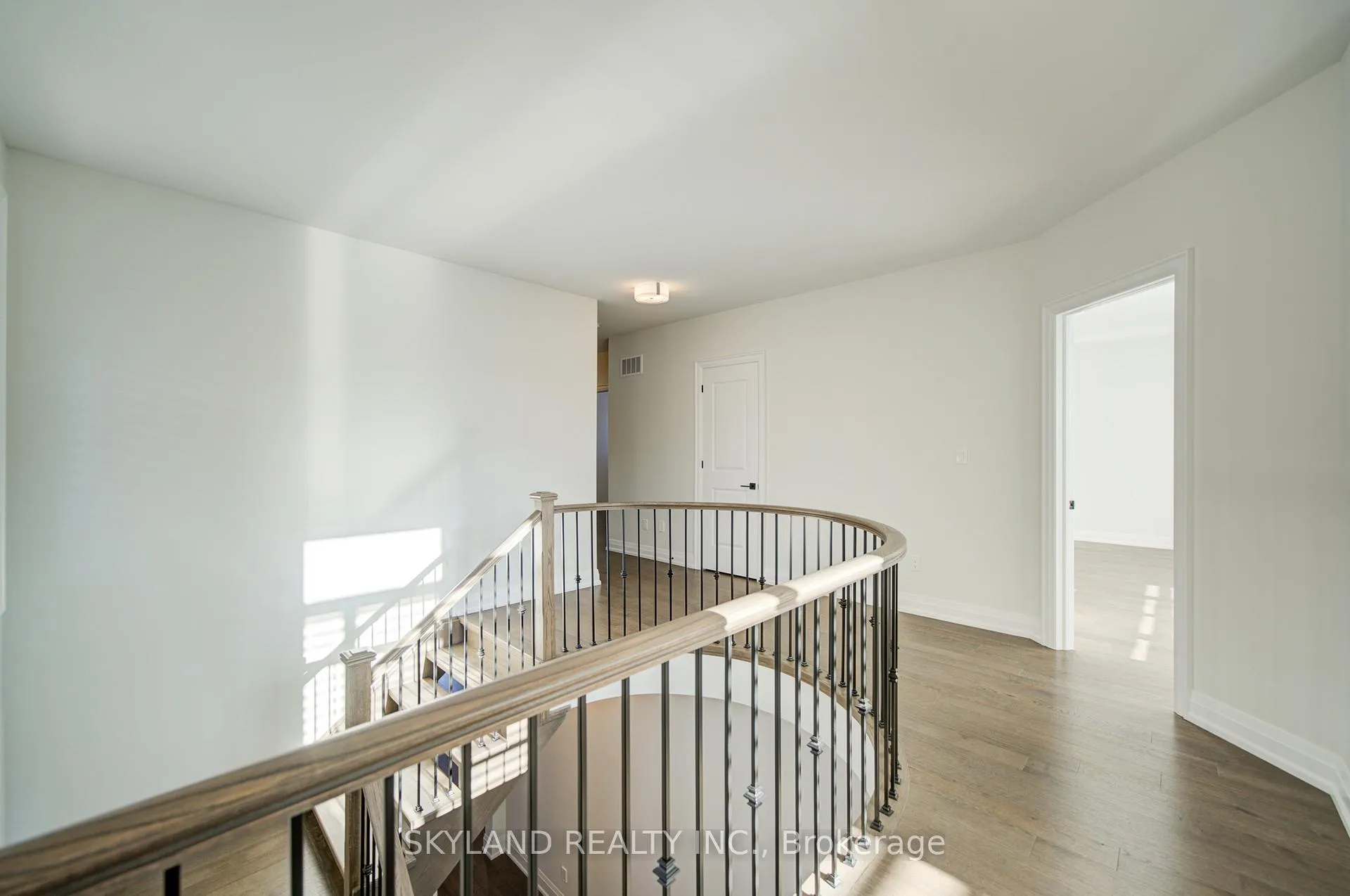Photo 25 of 45 Balance Crescent, Markham, Cachet — HOMEH