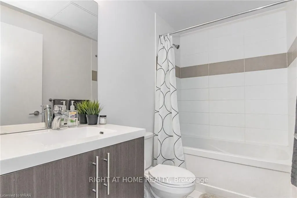 Photo 9 of Unit 1401, 85 Duke Street West, Kitchener — HOMEH